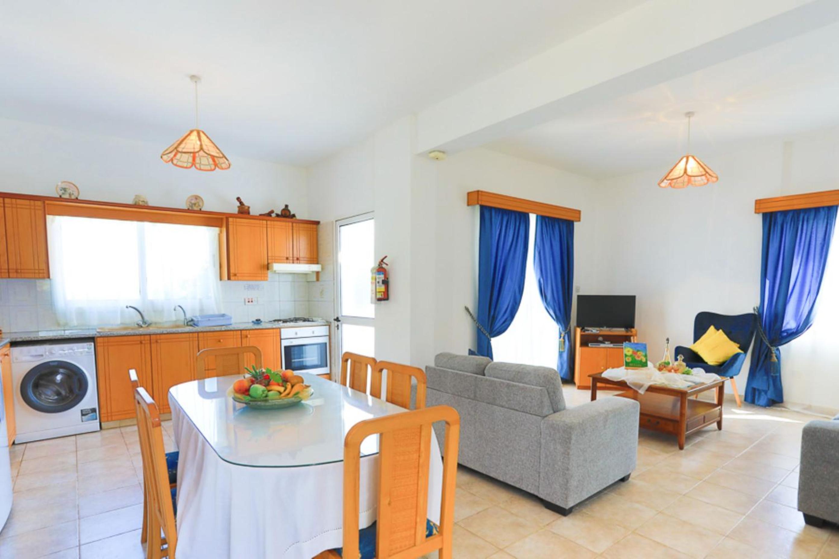 Three-Bedroom Villa photo 2
