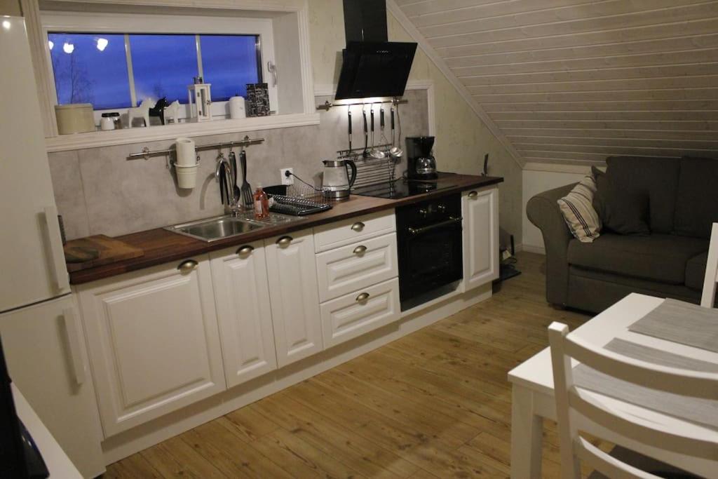 Two-Bedroom House photo 3