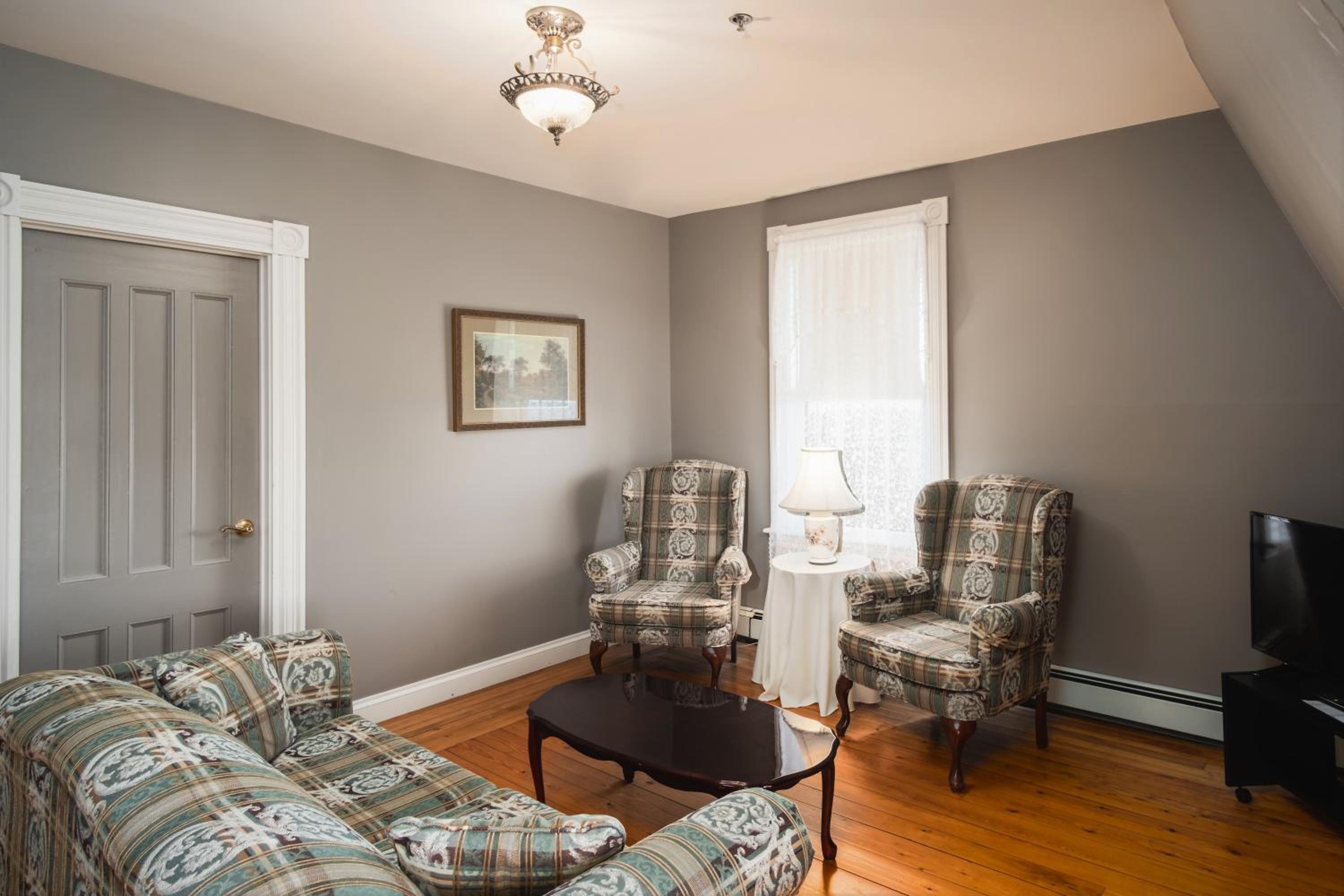 Deluxe Suite with Sea View