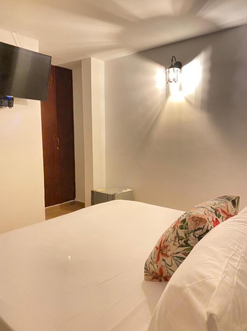 Deluxe King Room photo 1