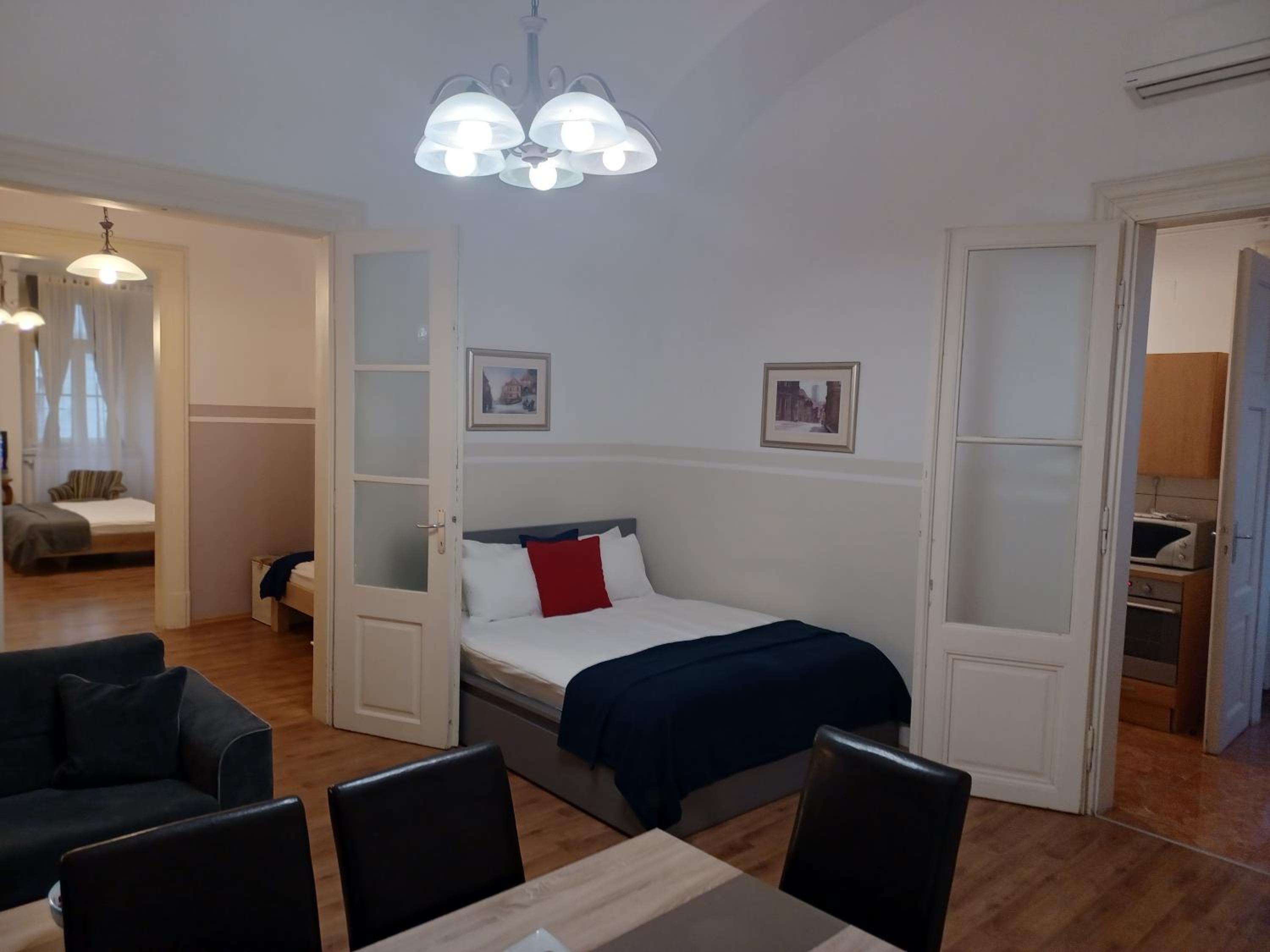 Three-Bedroom Apartment - Photo 25