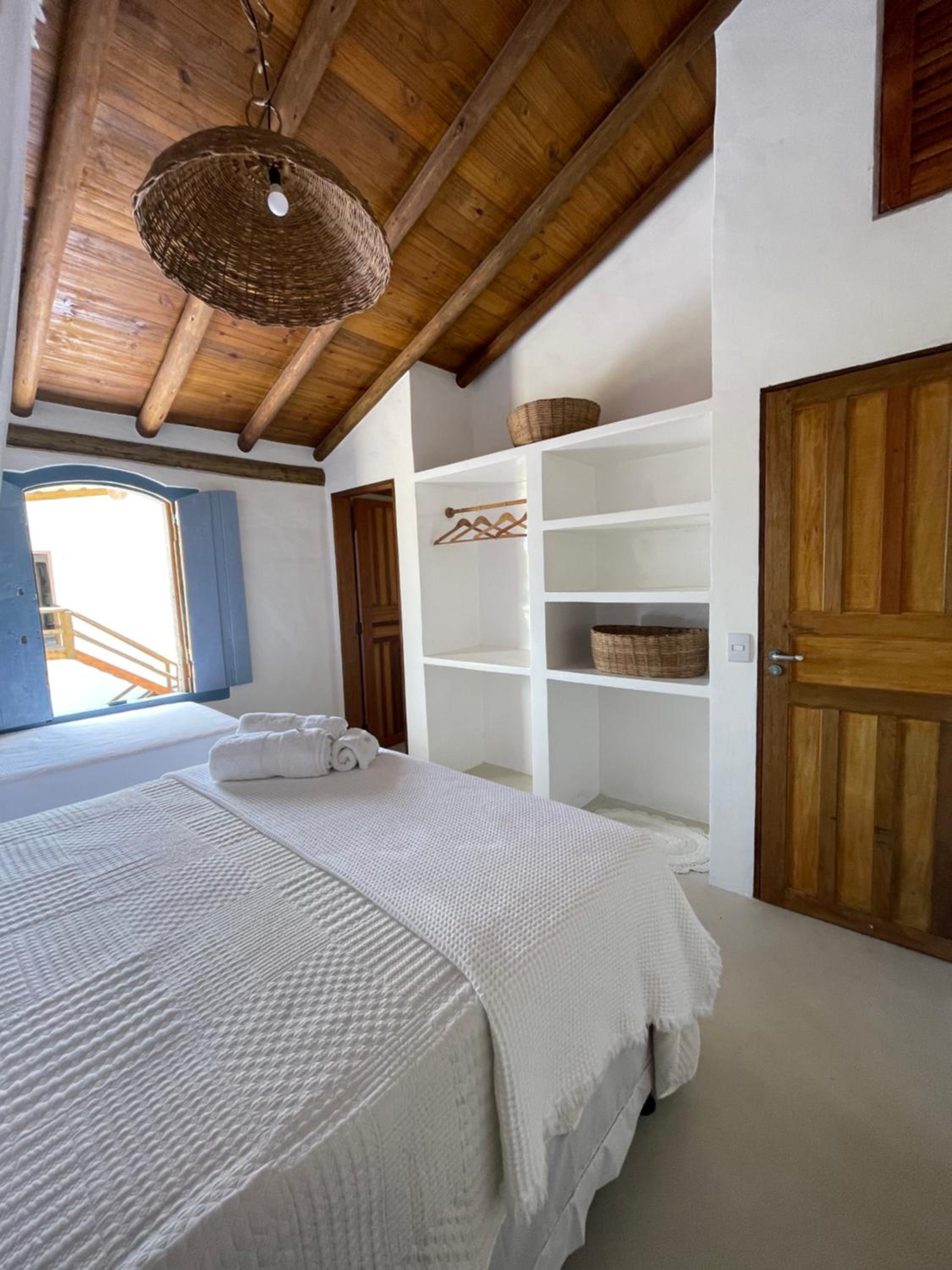 Four-Bedroom House photo 3