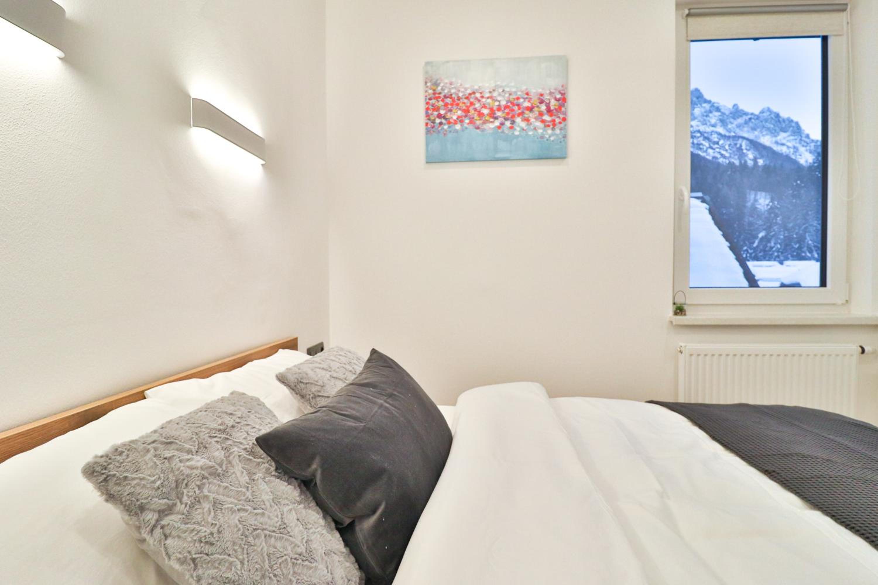 Apartment with Mountain View photo 2