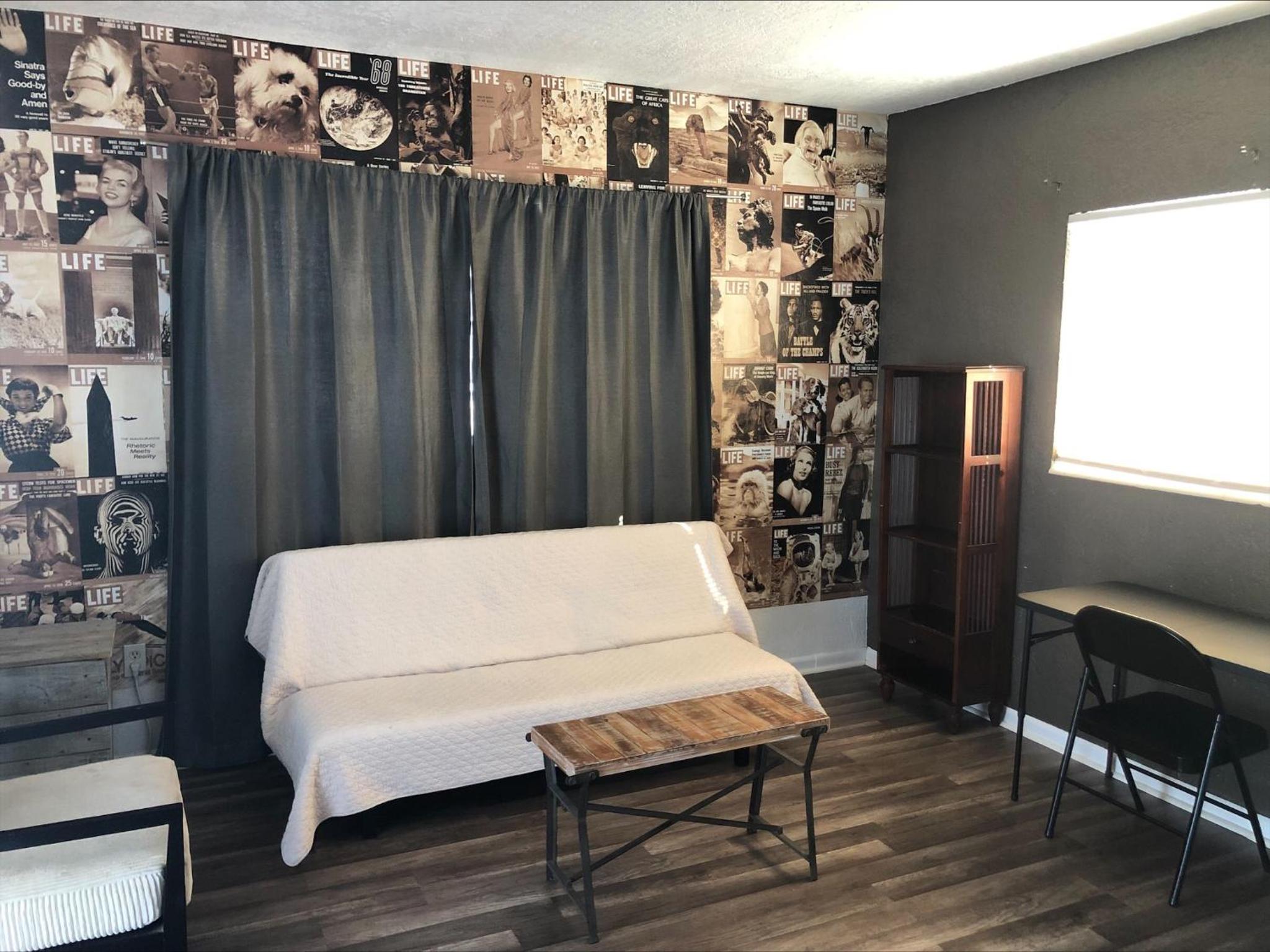 One-Bedroom Apartment photo 2