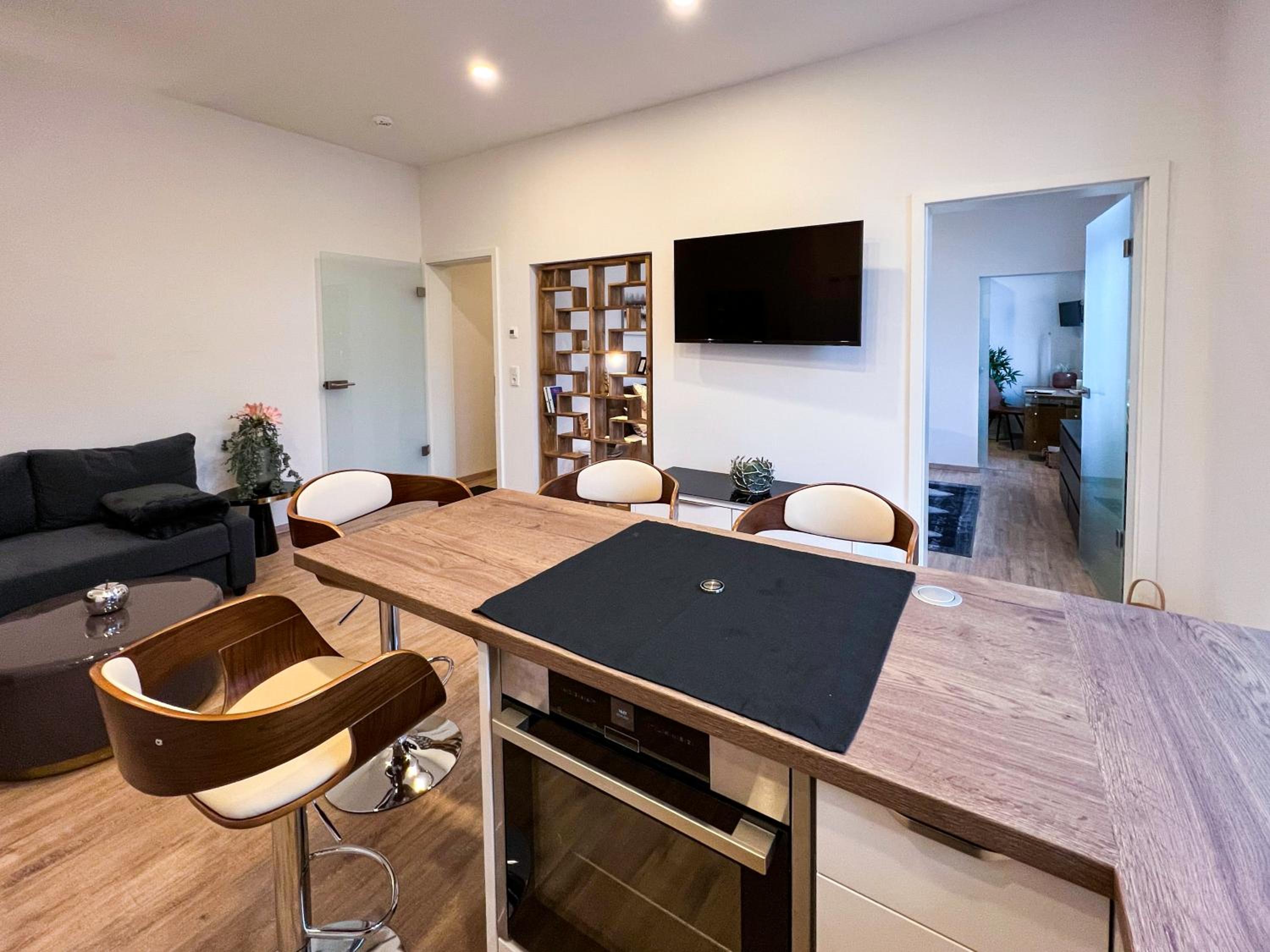 Two-Bedroom Apartment - Photo 2