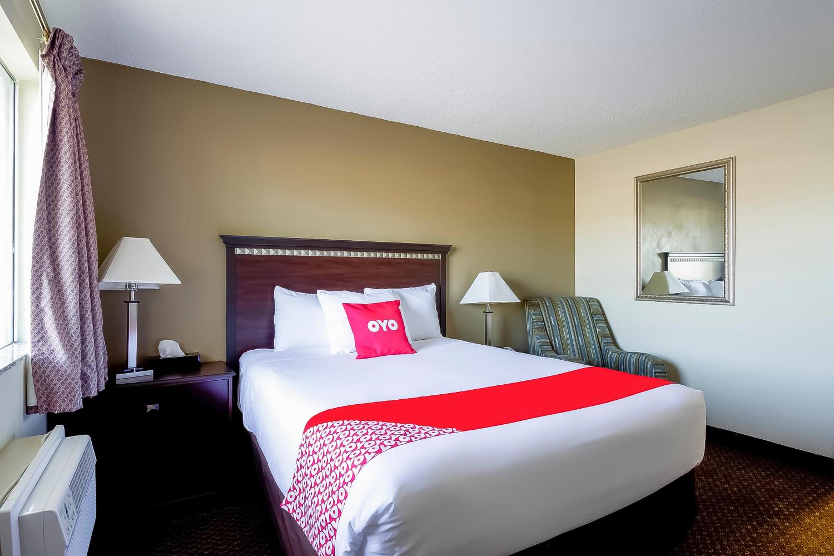 Queen Room - Photo 1