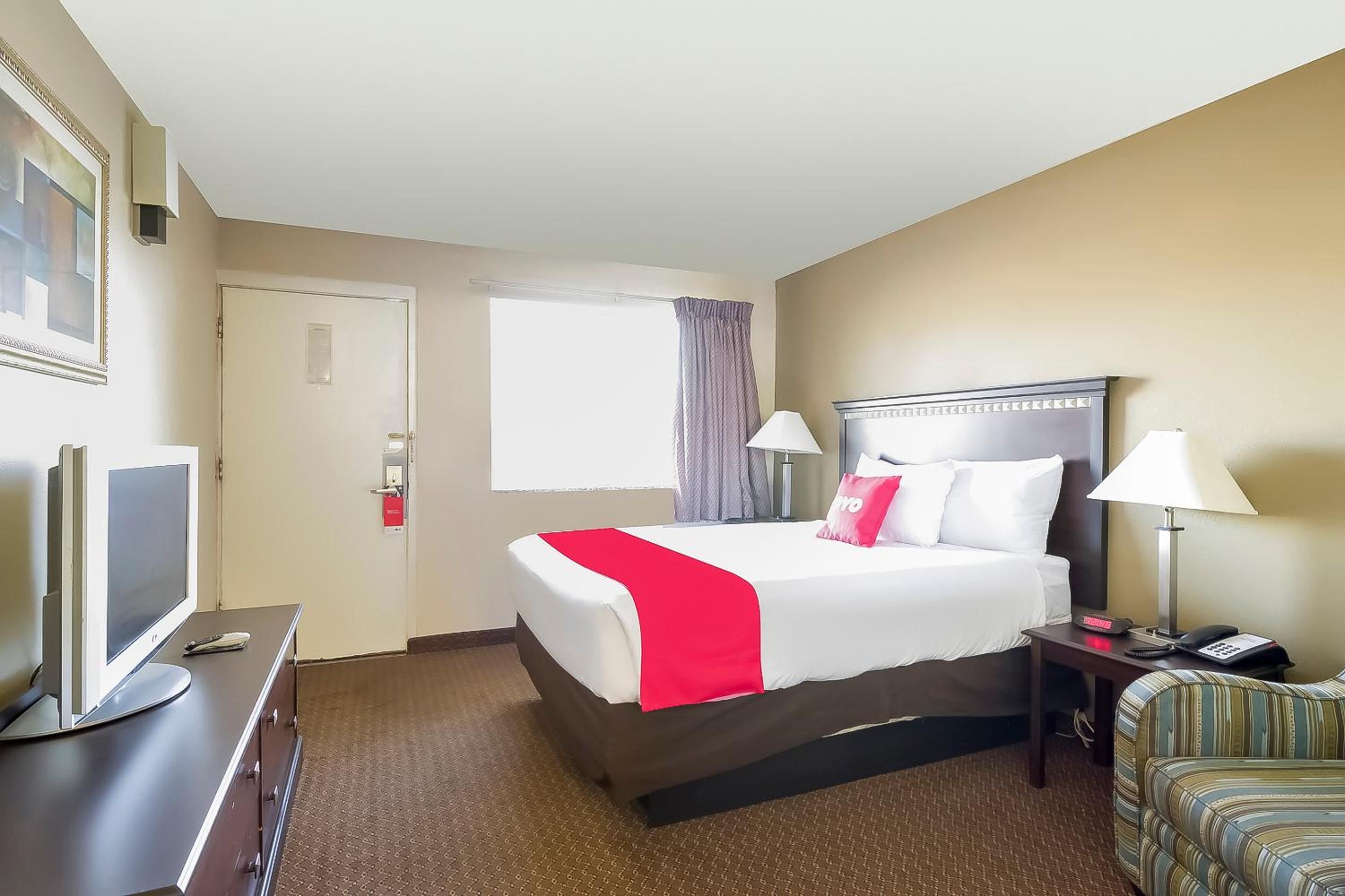 Queen Room - Photo 4