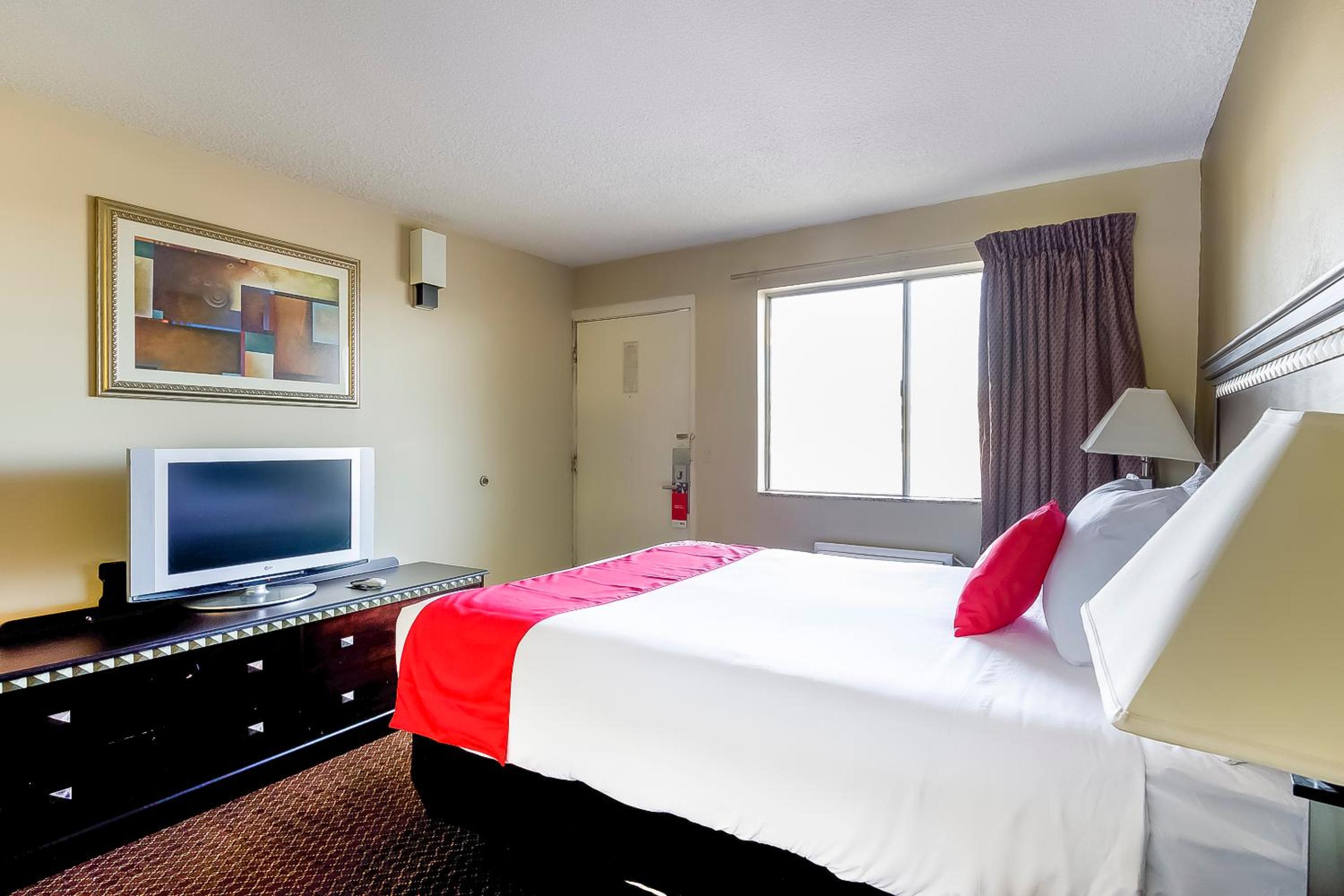 Queen Room - Photo 2