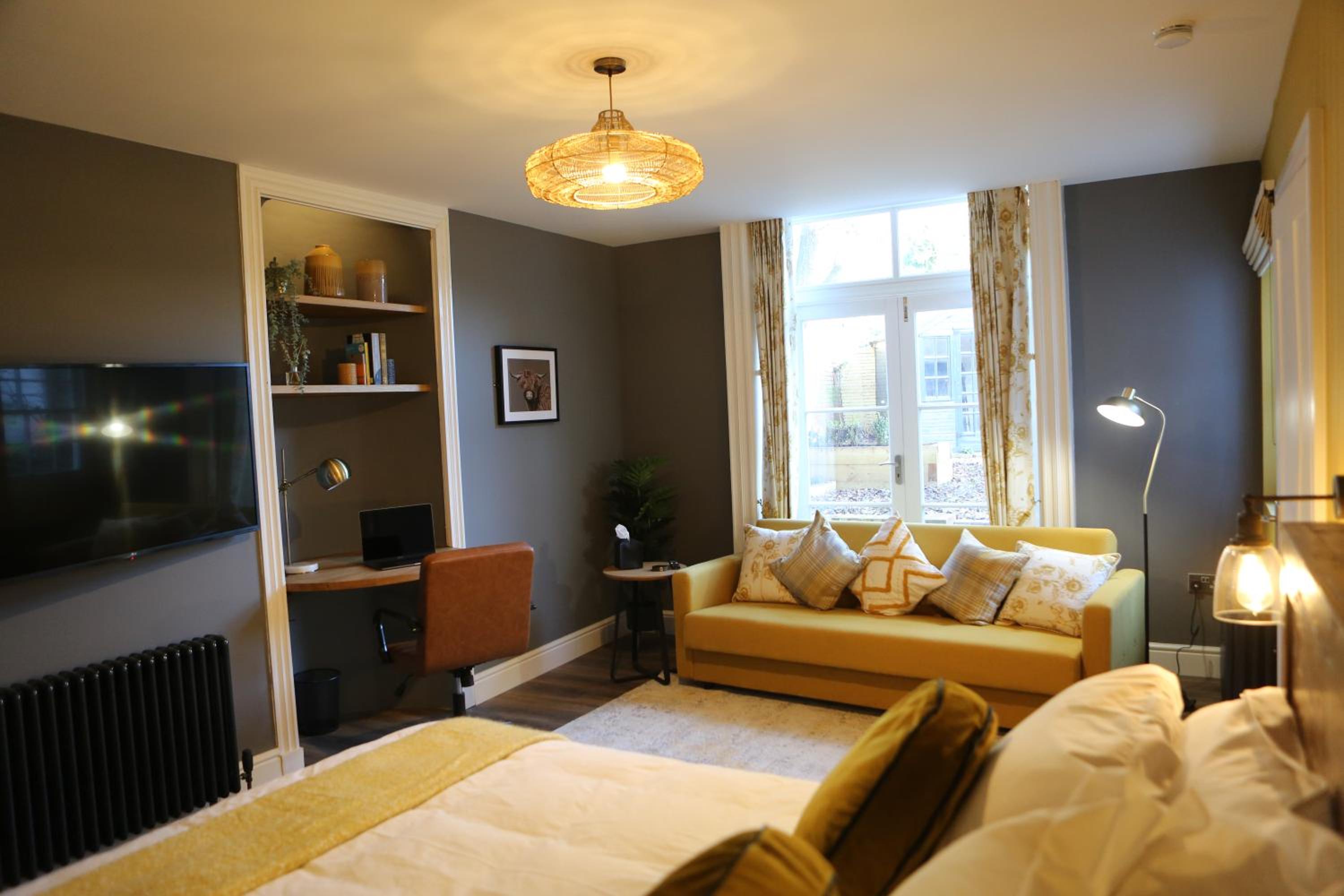 Superior Apartment