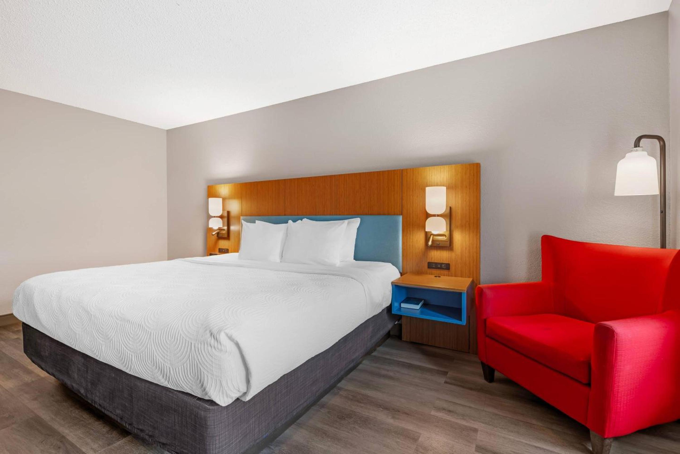 Country Inn & Suites by Radisson, West Bend, WI, Foto 2