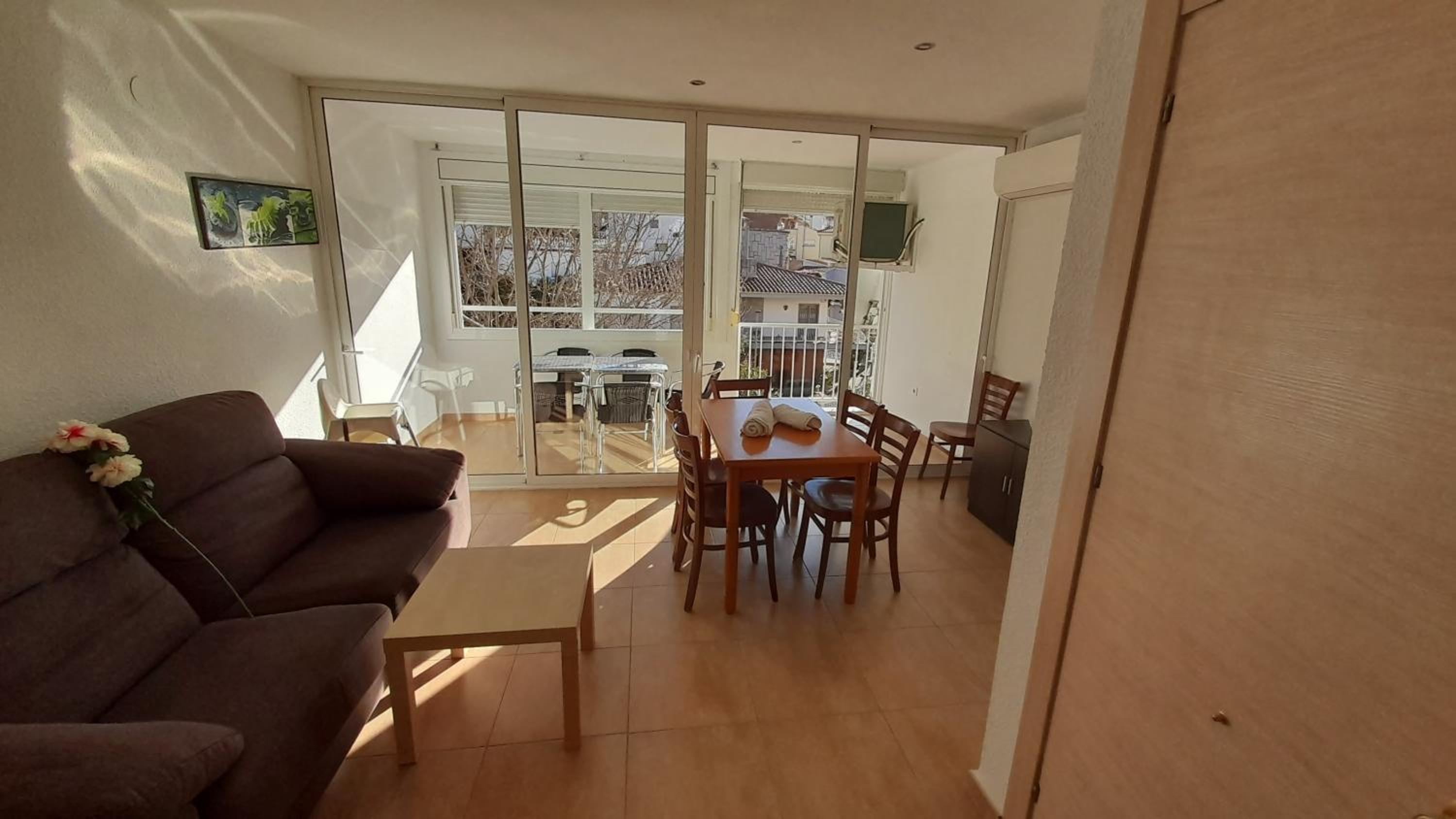 Apartamento de una habitación con terraza