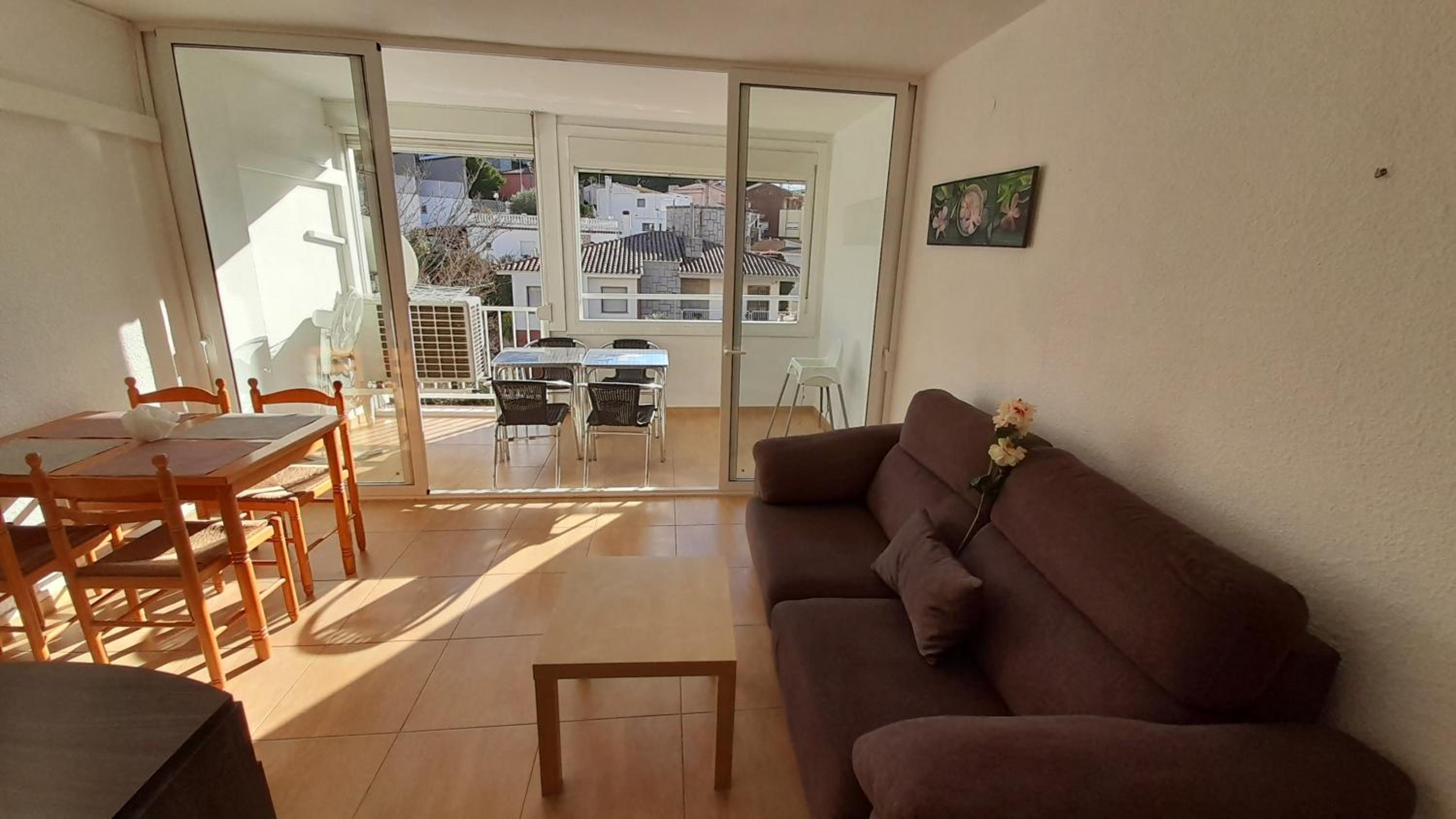 Apartamento de una habitación con terraza
