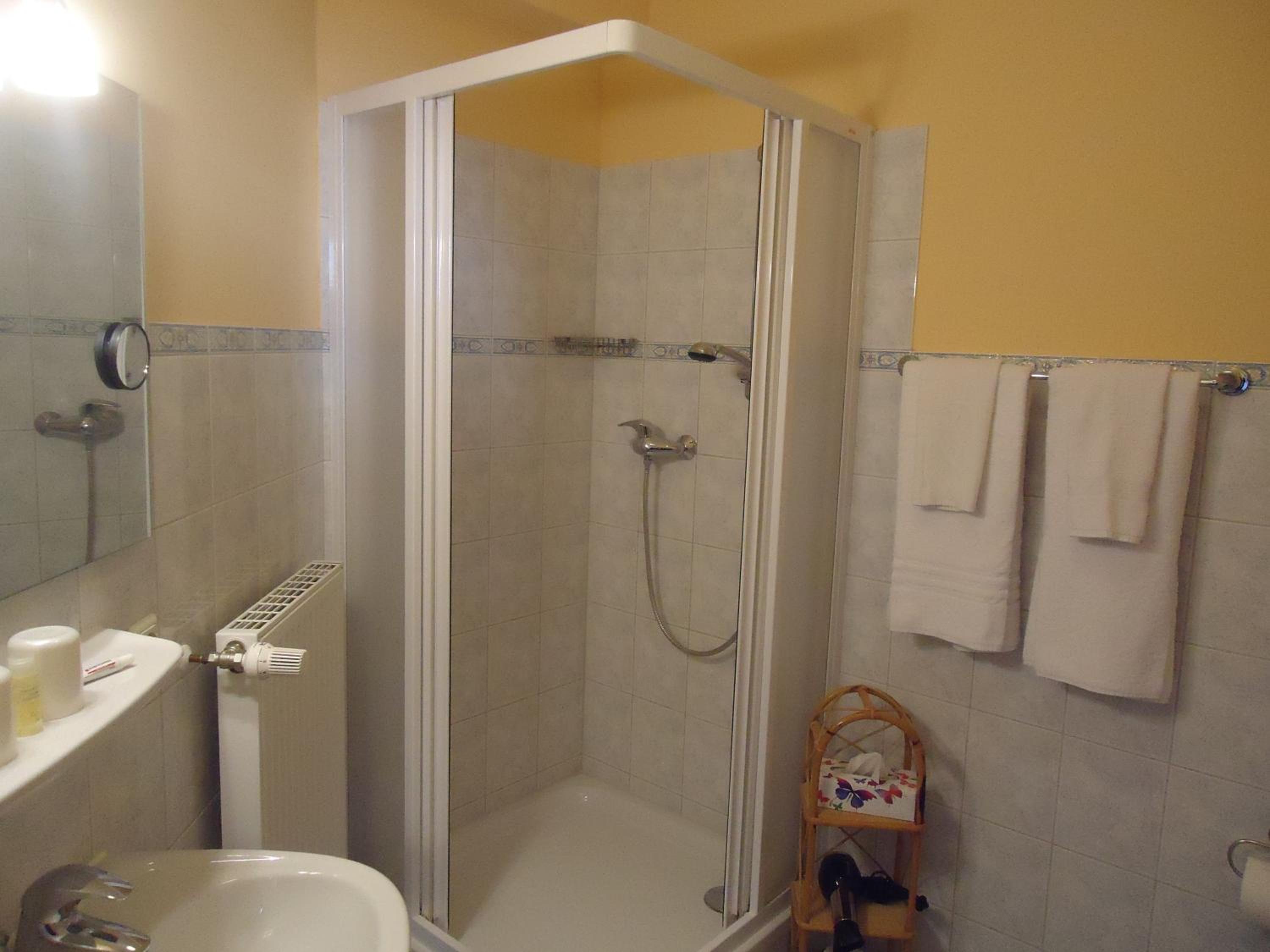 Double Room - Photo 3