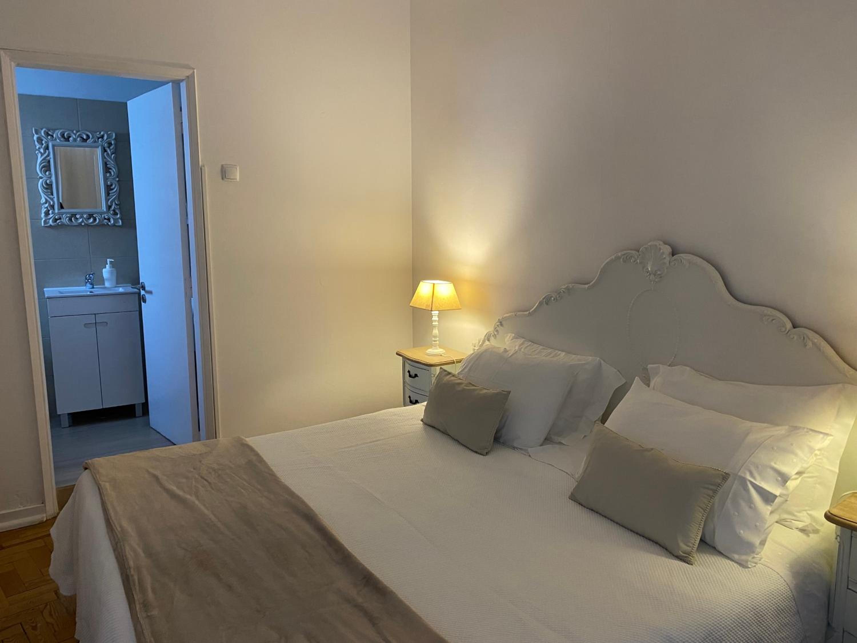 King Suite - Photo 3