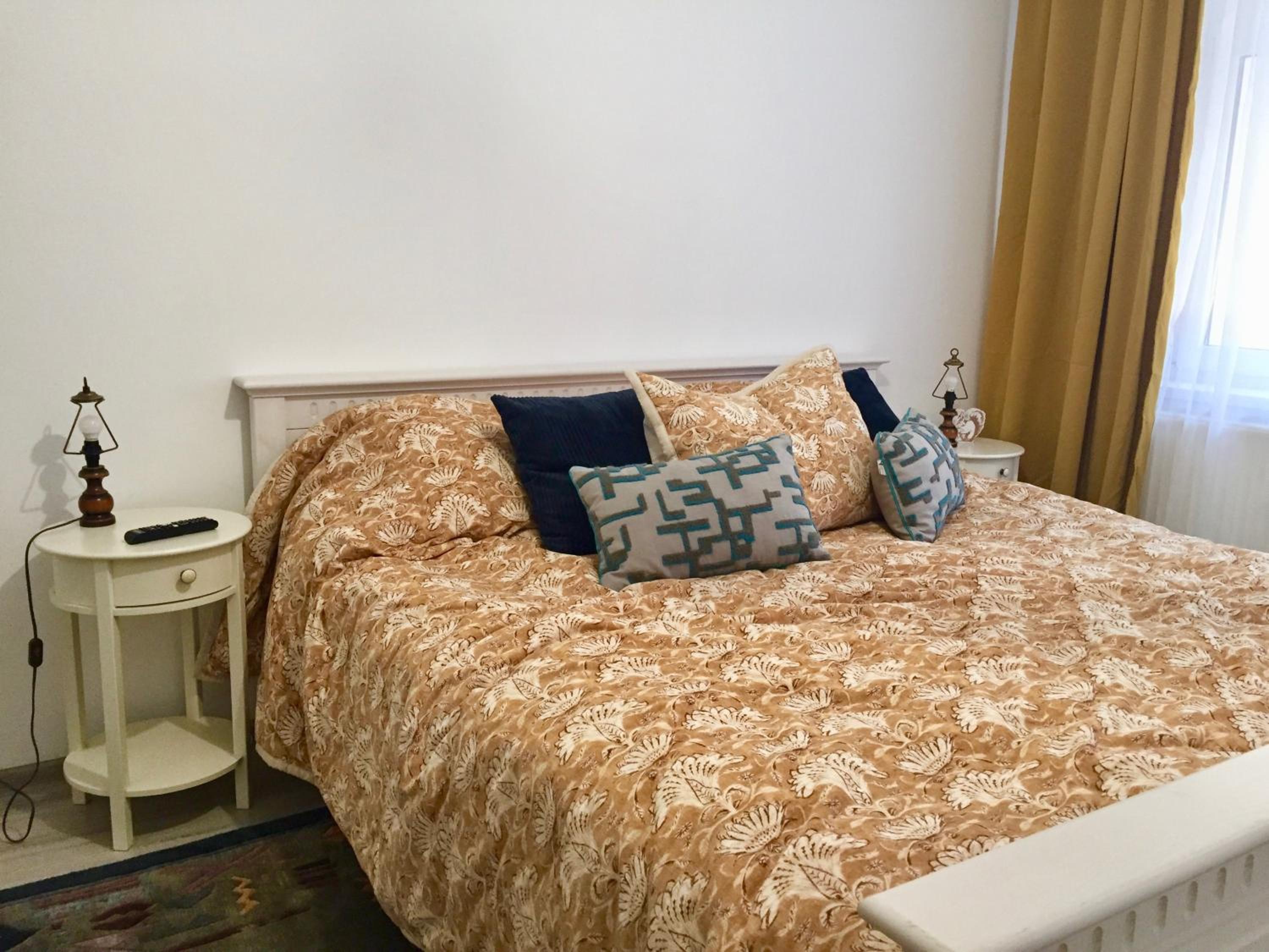 Two-Bedroom Apartment - Photo 35