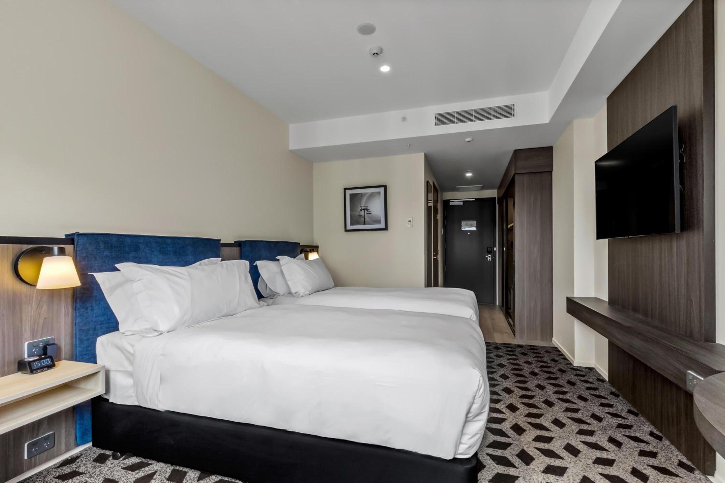 Standard Room with Two Single Beds - Photo 6