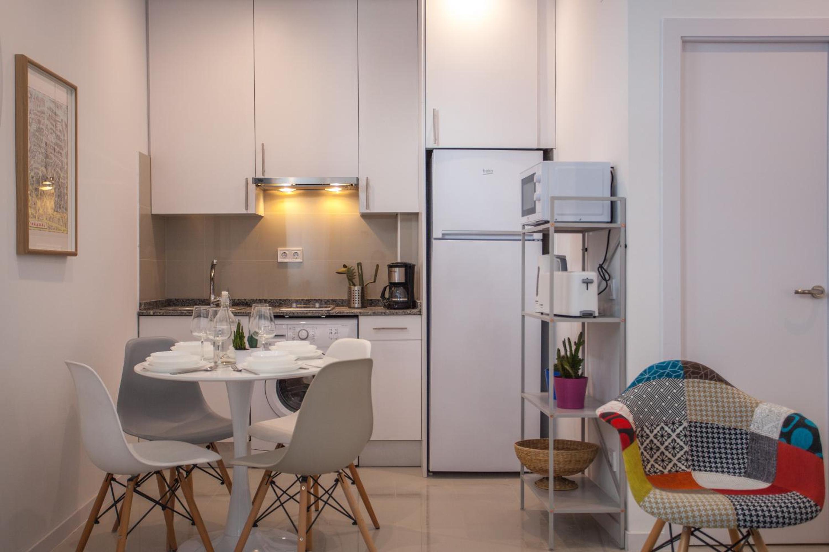 Superior Apartment thumbnail 5