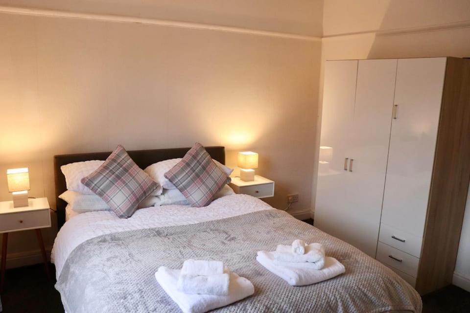 Two-Bedroom Apartment - Photo 1