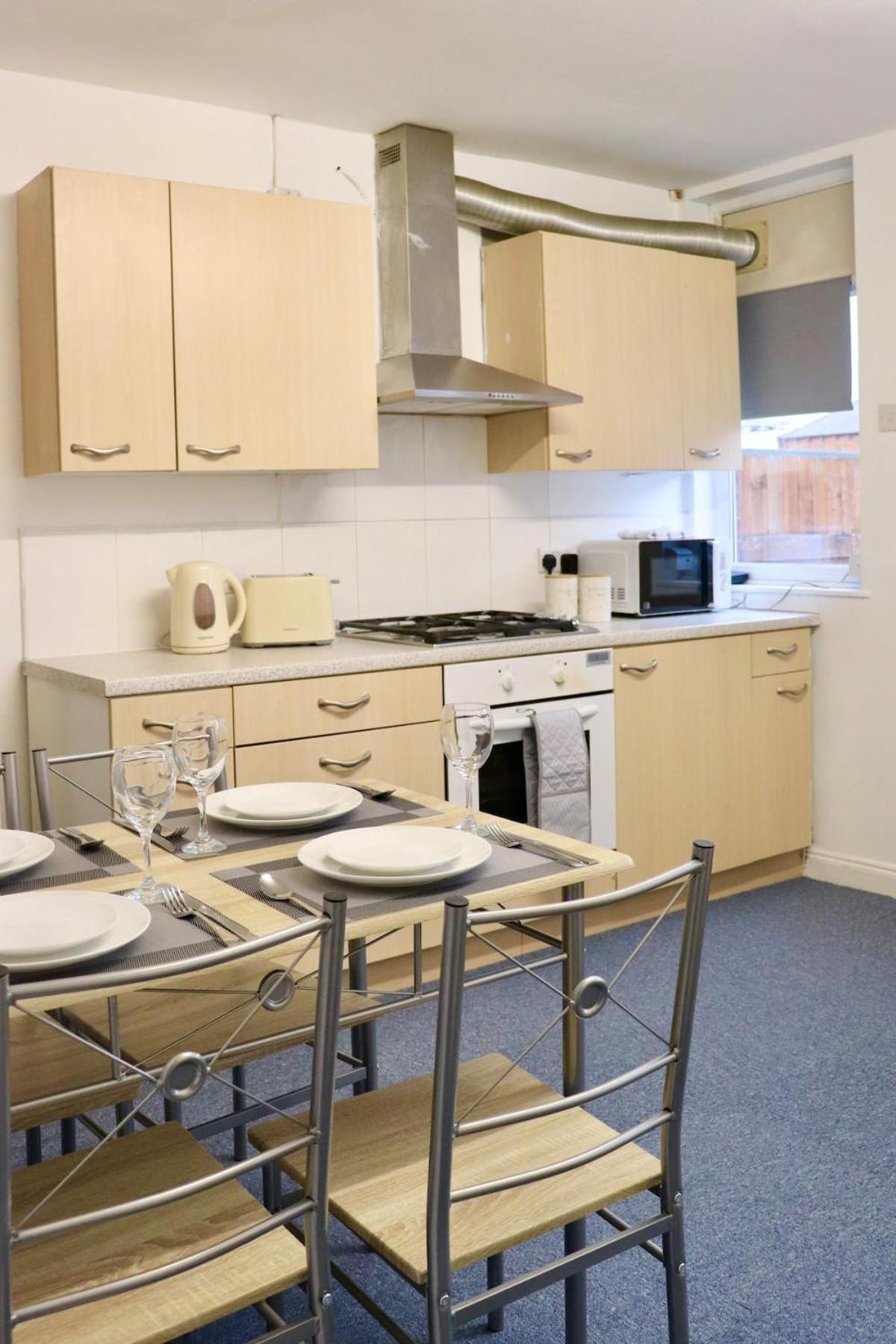 Two-Bedroom Apartment - Photo 15