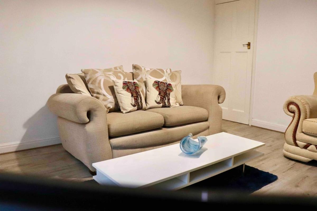 Two-Bedroom Apartment - Photo 16