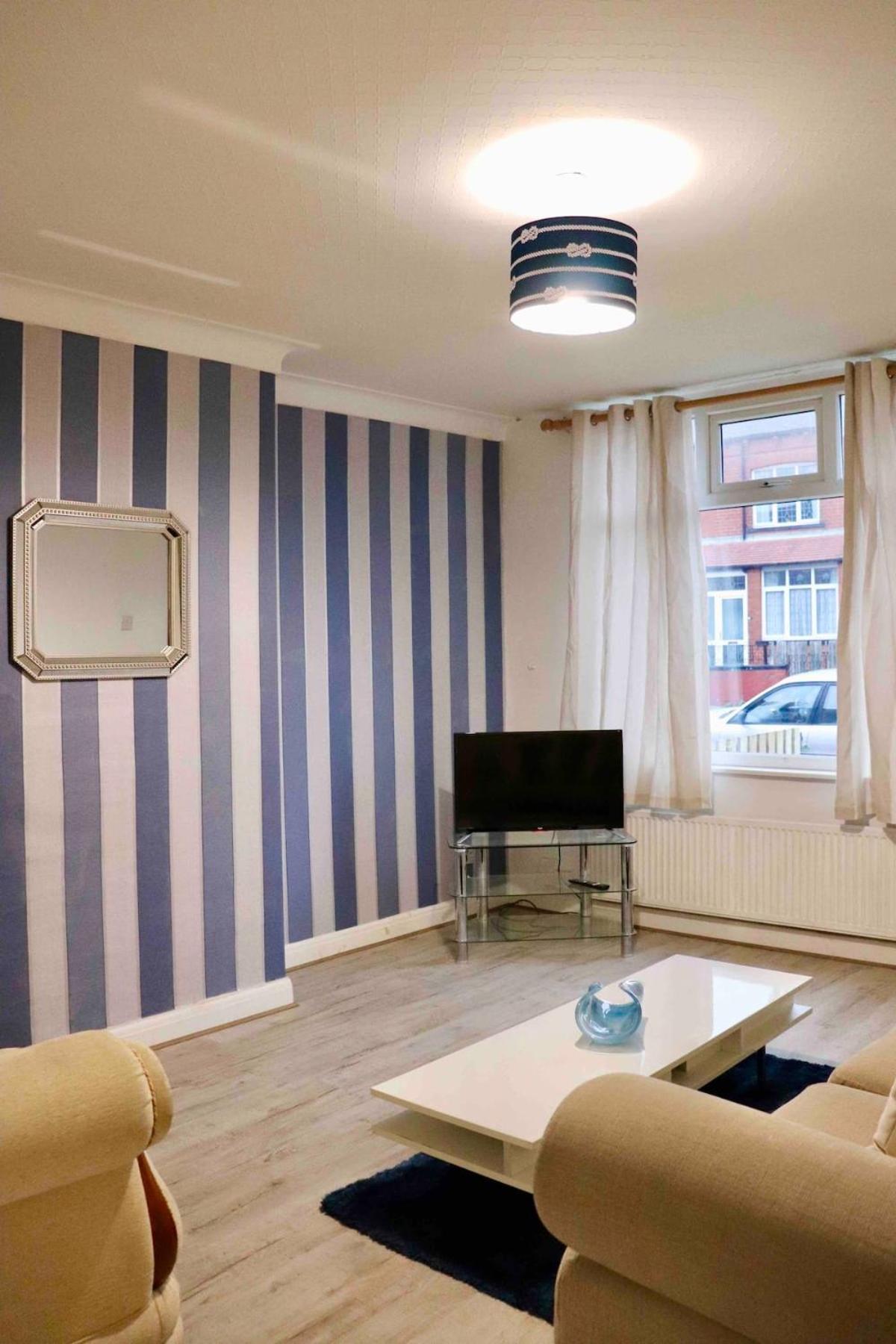 Two-Bedroom Apartment - Photo 17