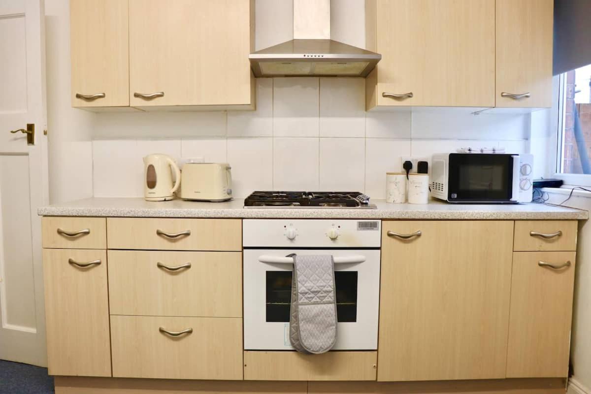Two-Bedroom Apartment - Photo 31