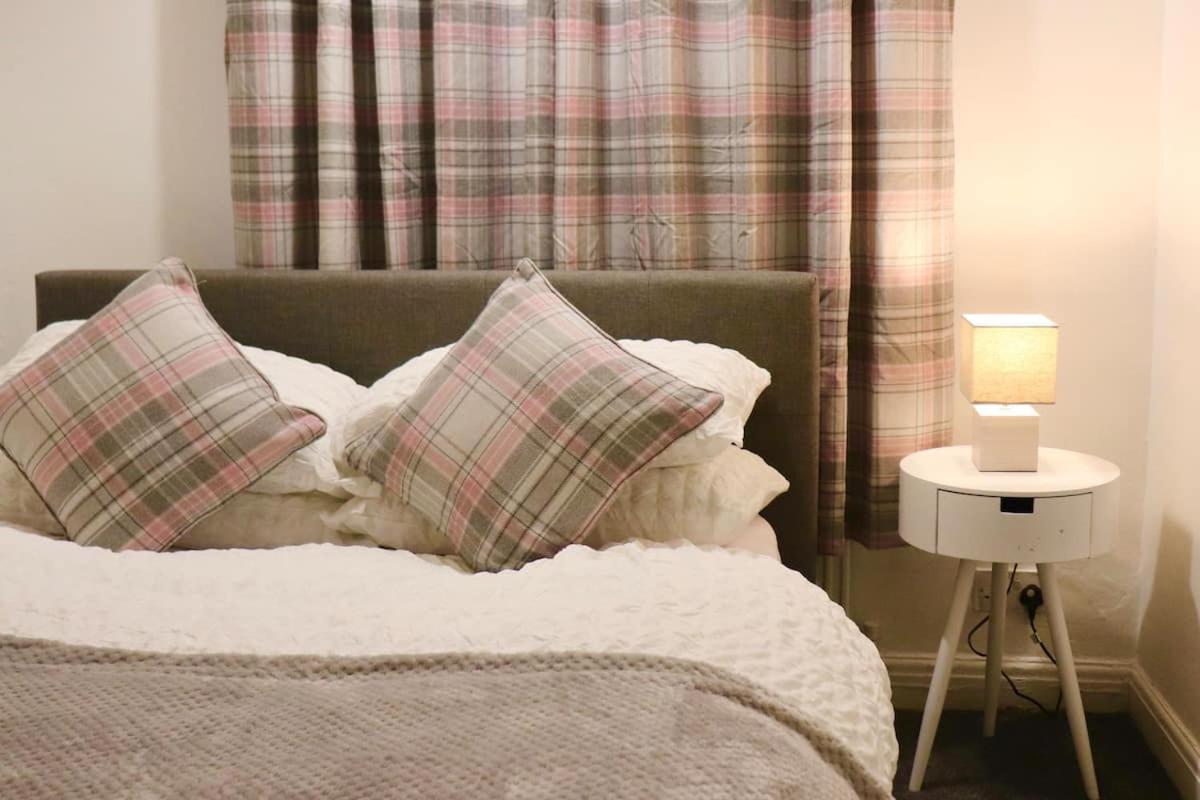 Two-Bedroom Apartment - Photo 32