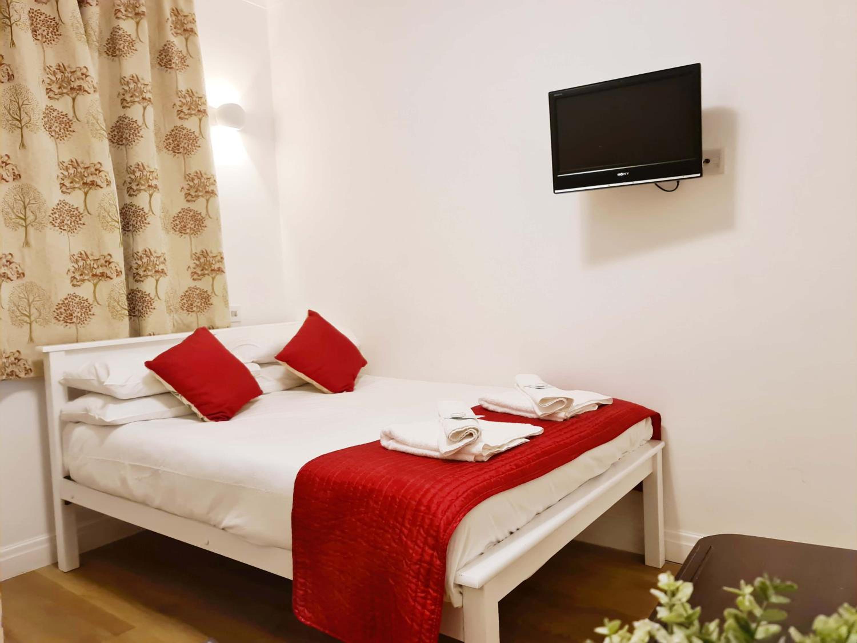 Deluxe Double Room photo 2