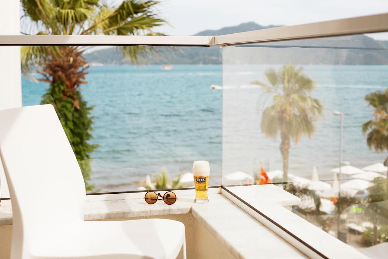 Twin Room with Sea View photo 3