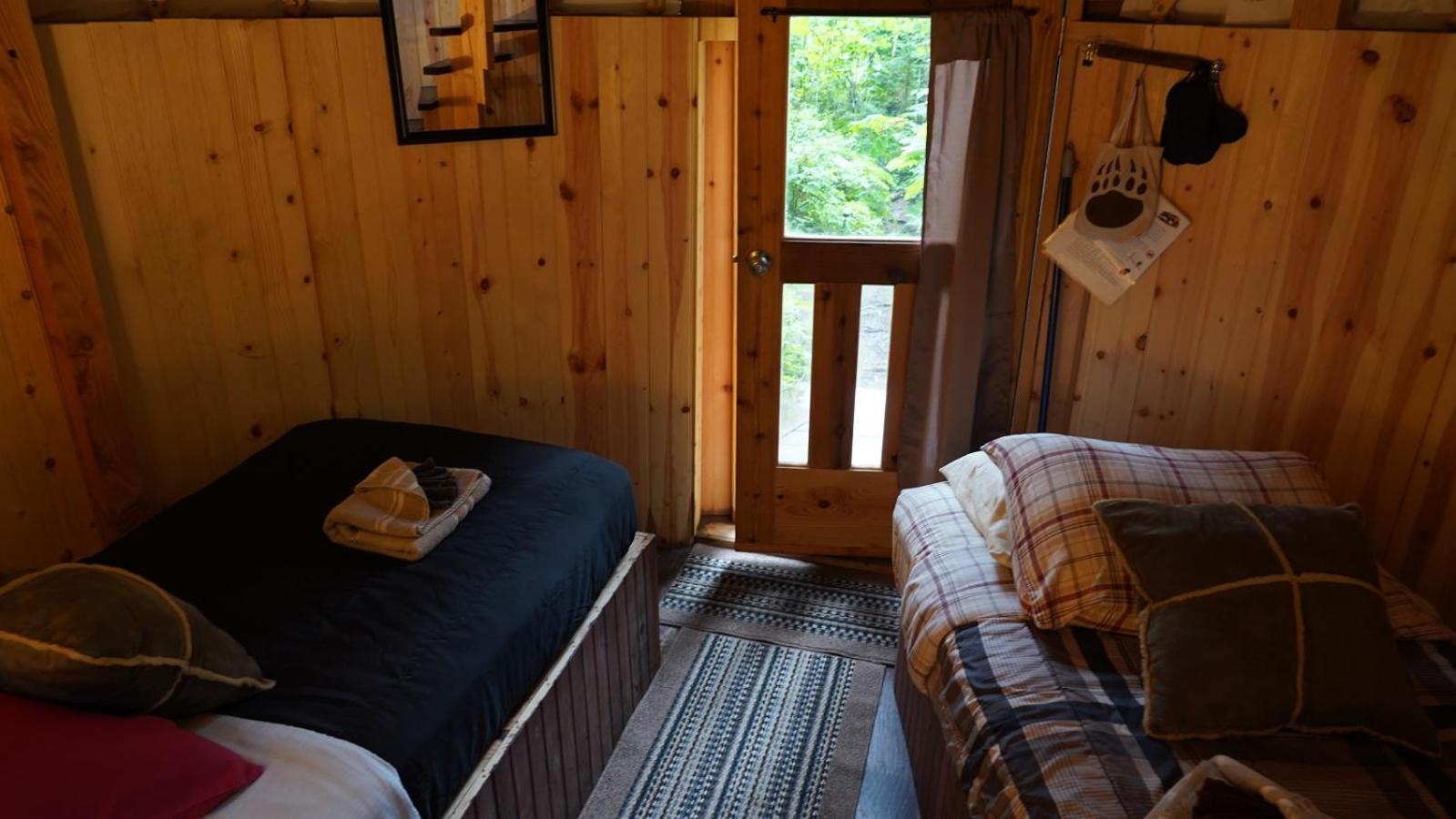  Bunk Yurt at Yurt Village-Salmon Shack with Shared Bathroom photo 3