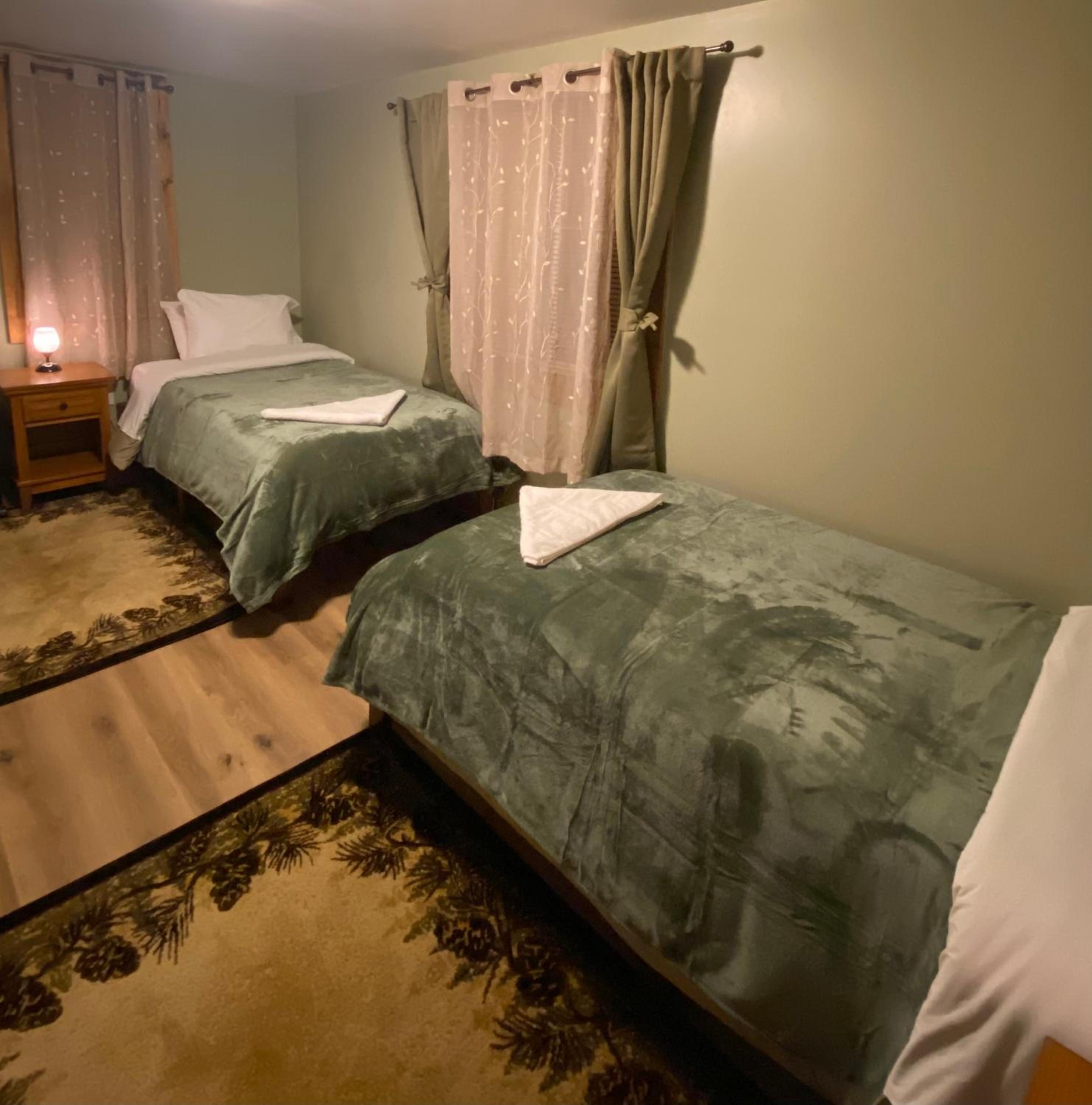 Two-Bedroom House - Photo 16