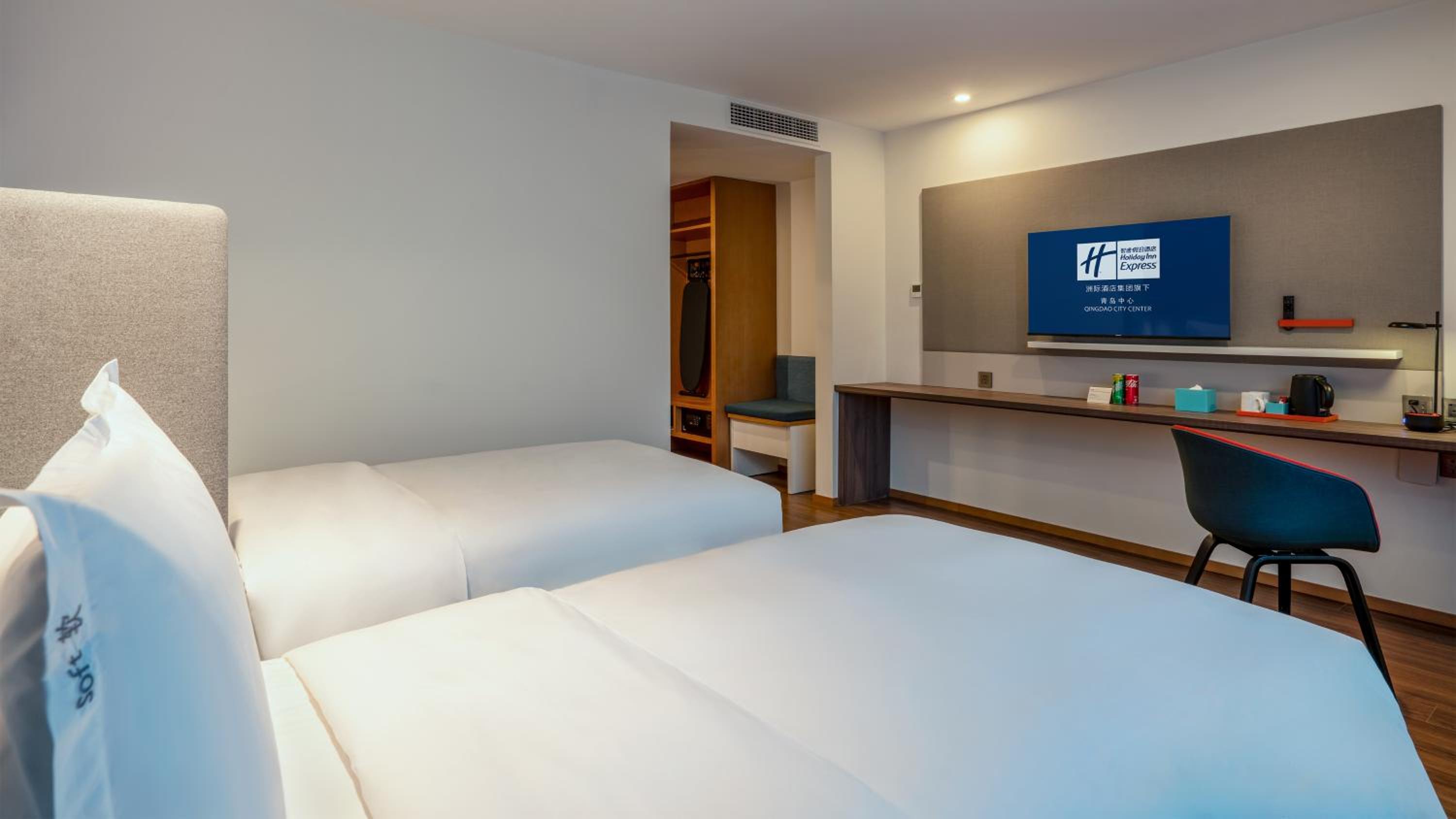 Standard Twin Room - Photo 4