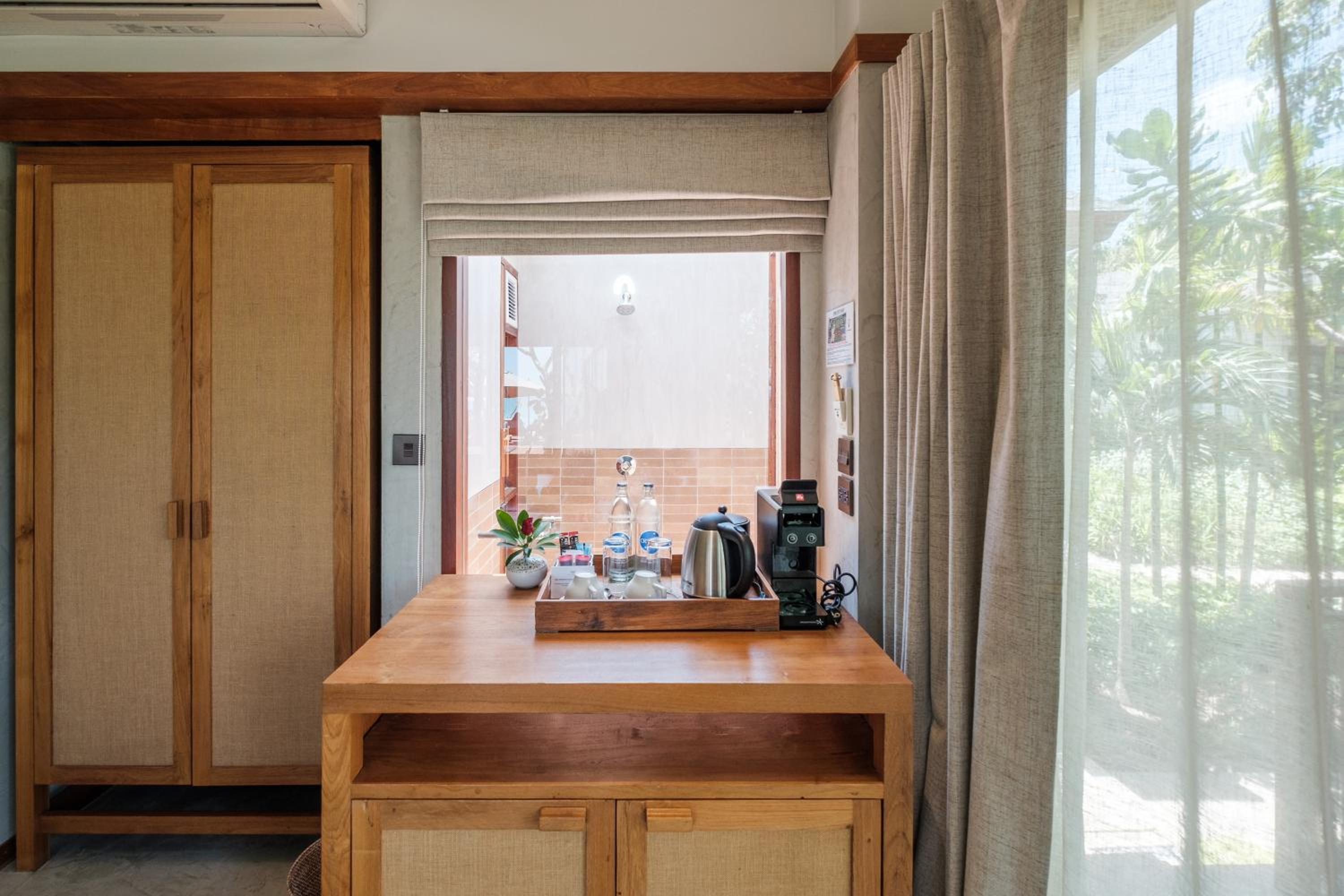 Two-Bedroom Villa with Ocean View and Private Roofdeck photo 3