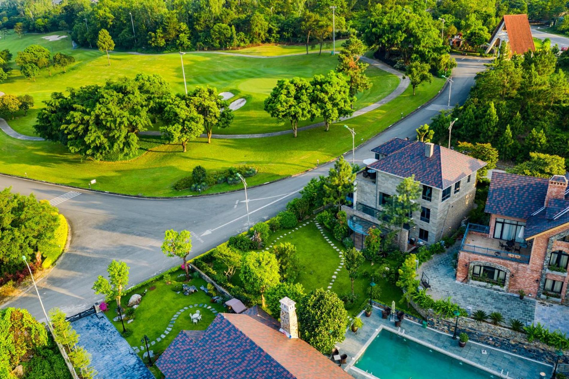 Villa photo 2