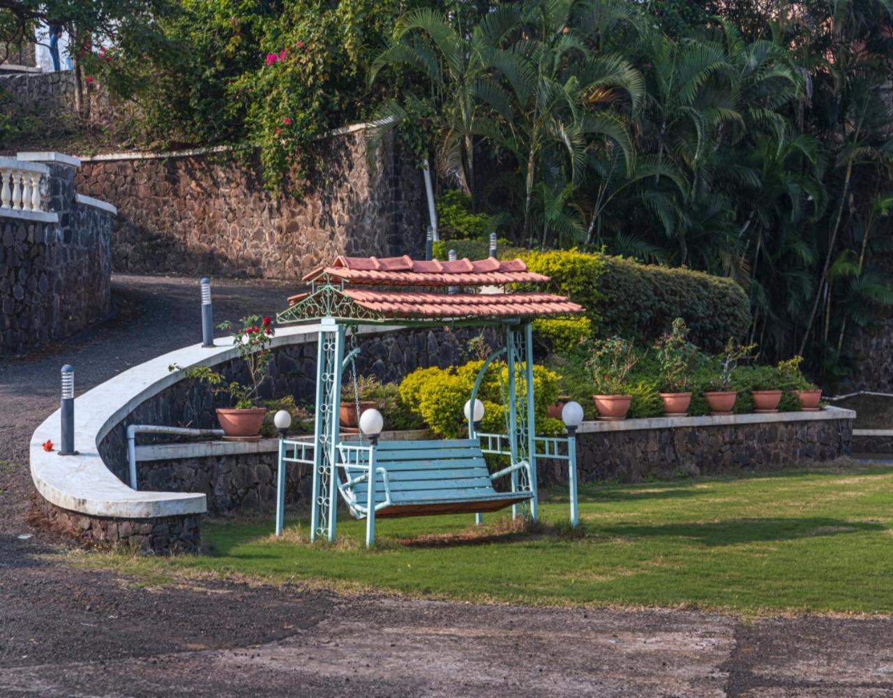 Three-Bedroom Villa photo 2
