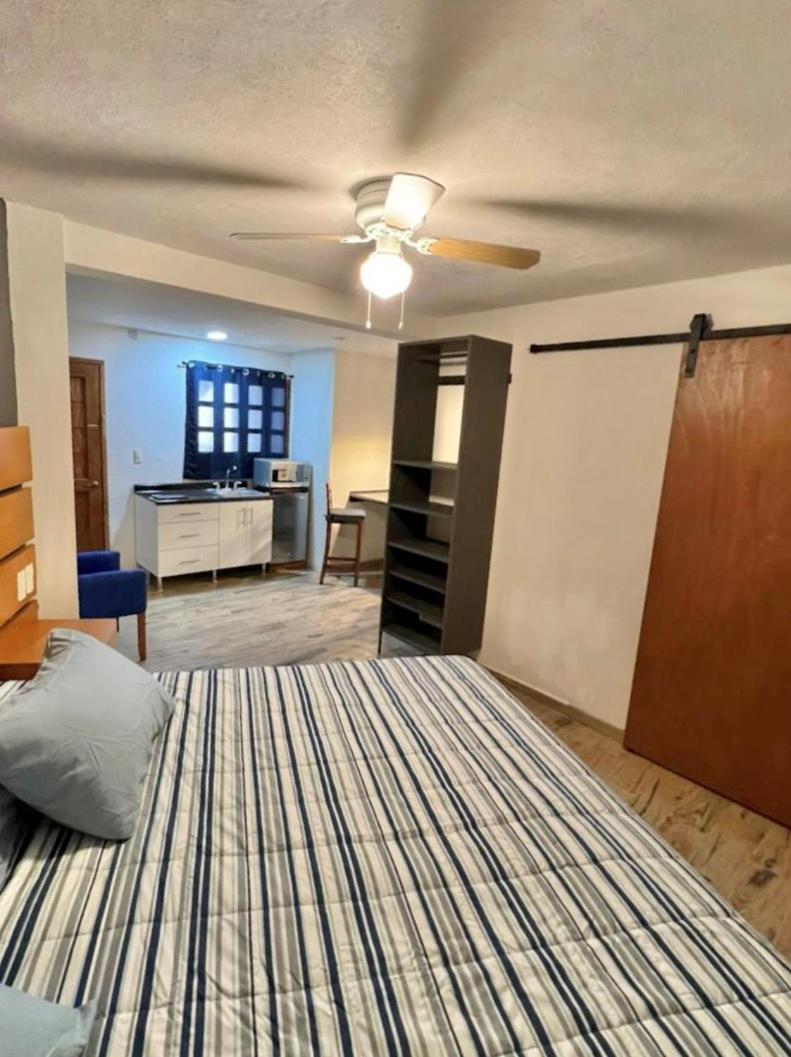 One-Bedroom Apartment - Photo 1
