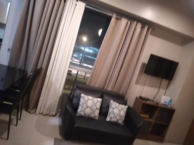 One-Bedroom Apartment - Photo 1