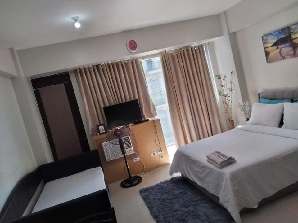 One-Bedroom Apartment - Photo 7