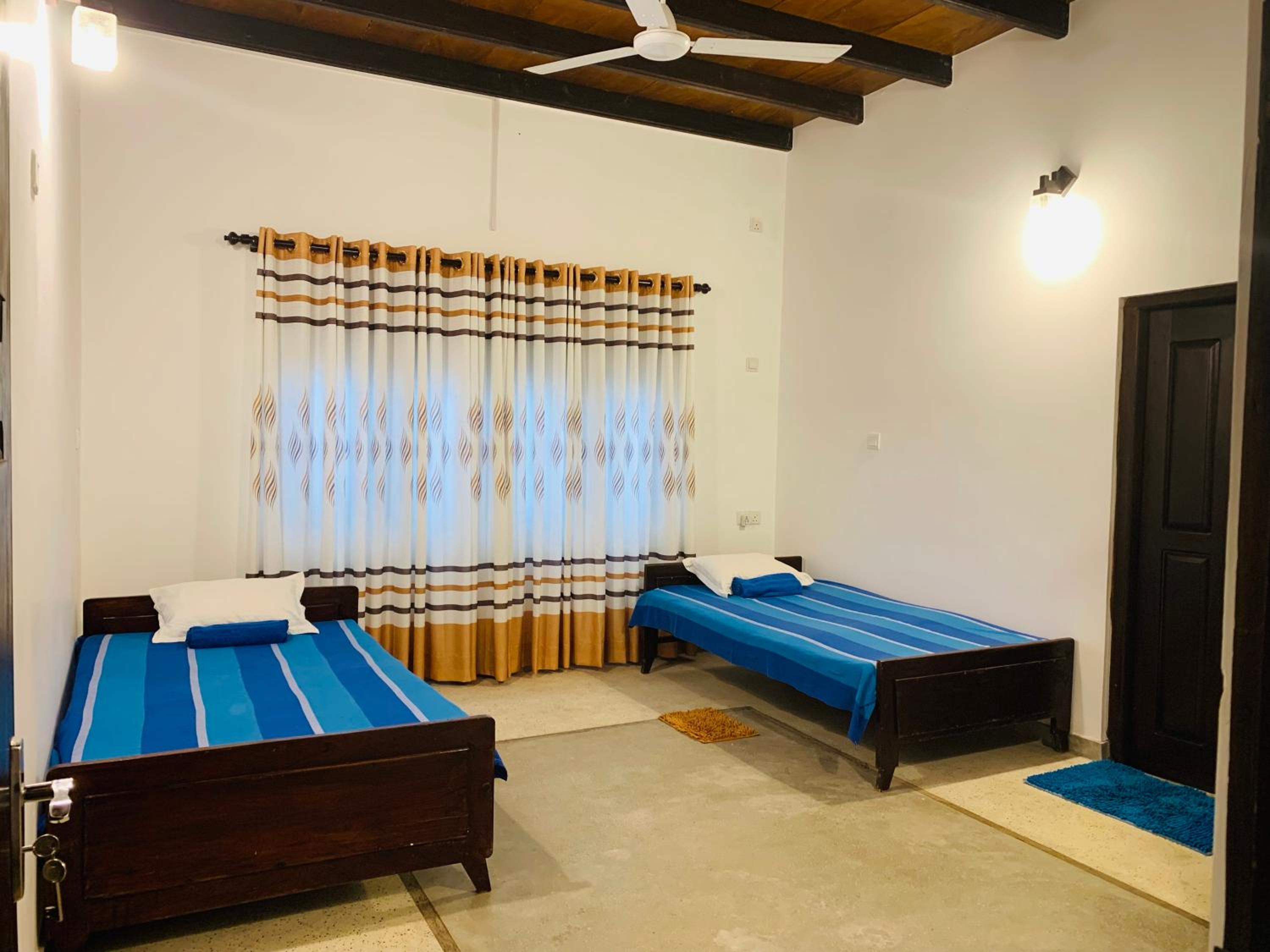 Deluxe Double Room with Shower - Photo 19