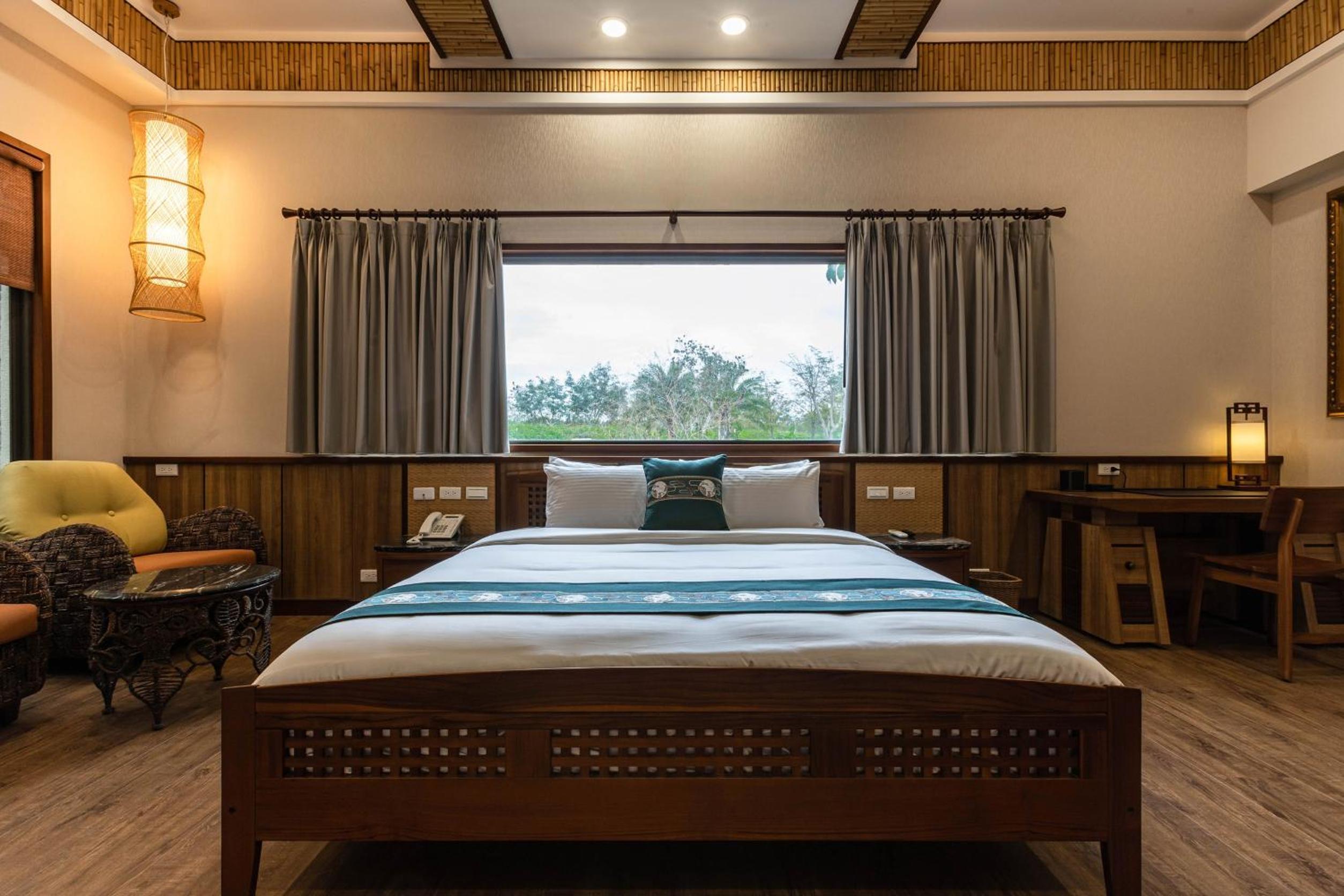 Deluxe Double Room with Bath photo 1