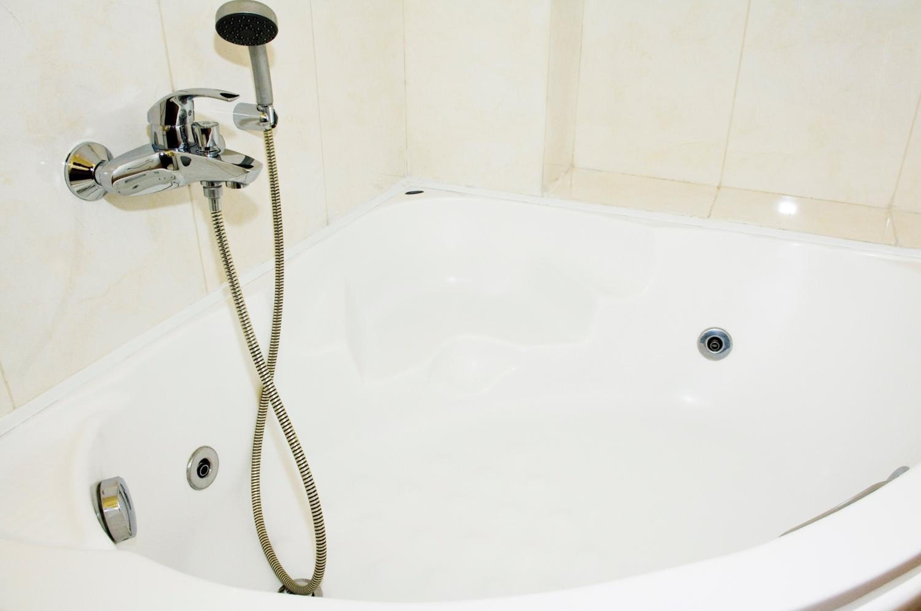 Double Room with Spa Bath photo 3