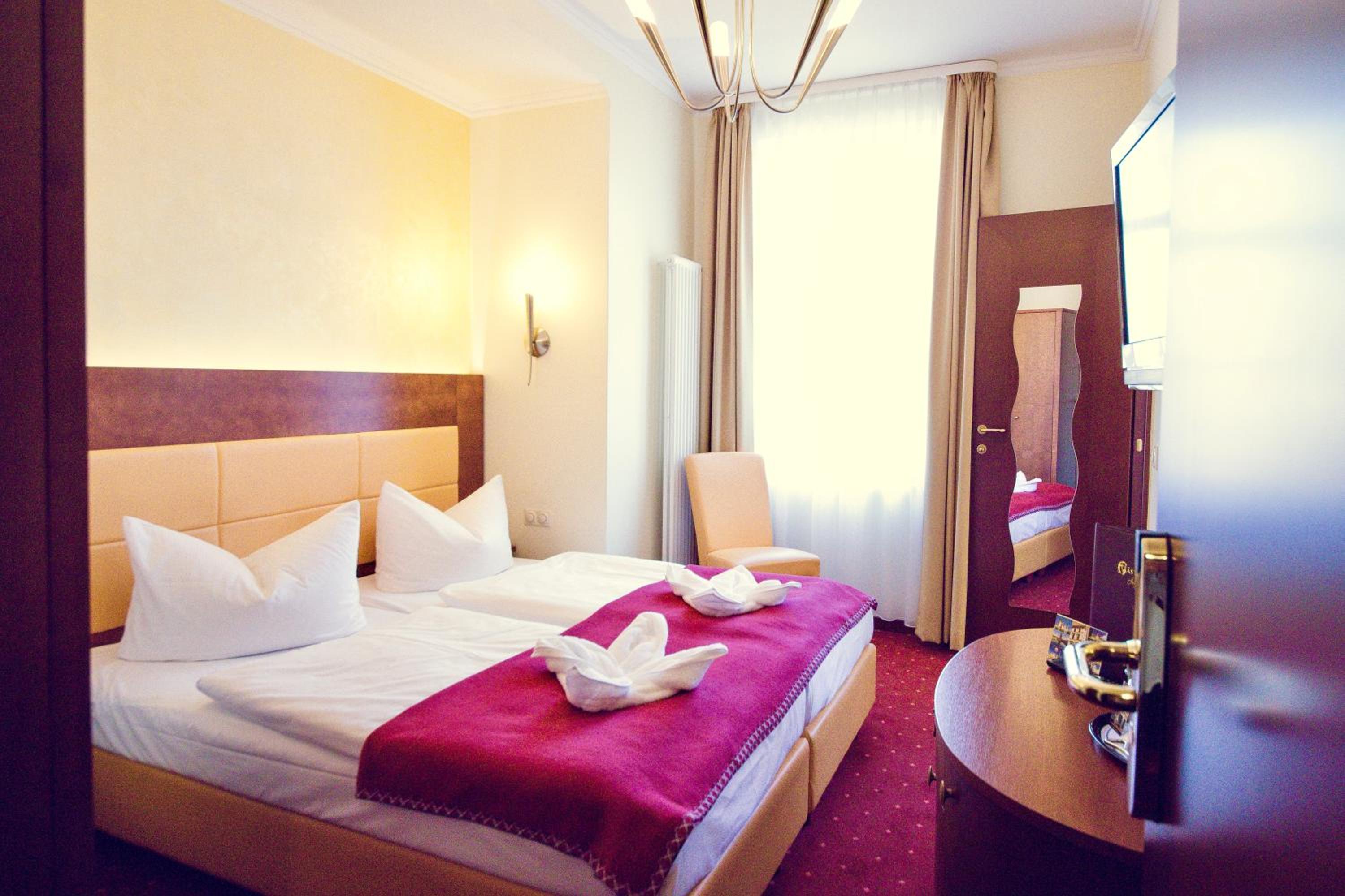 Business Double Room - Photo 5
