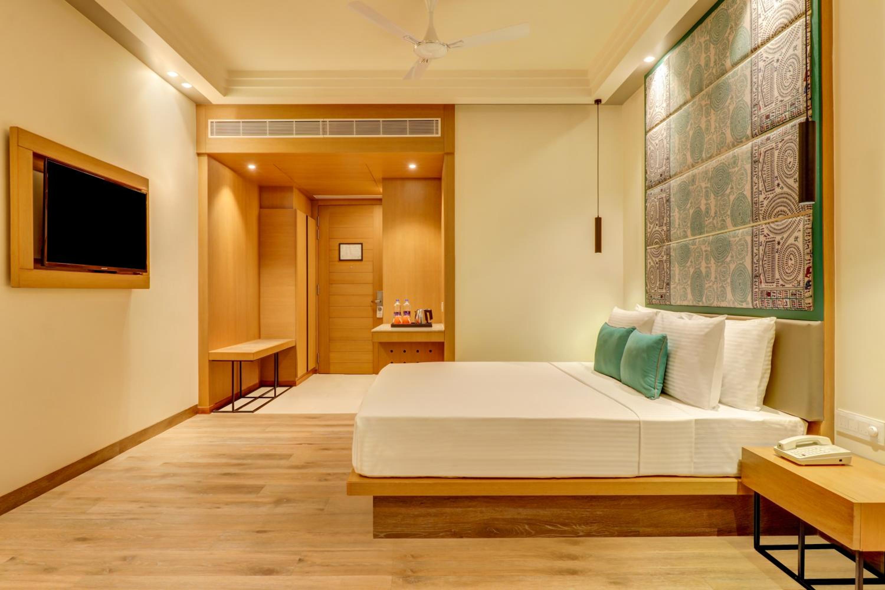 Deluxe Twin Room - Photo 14