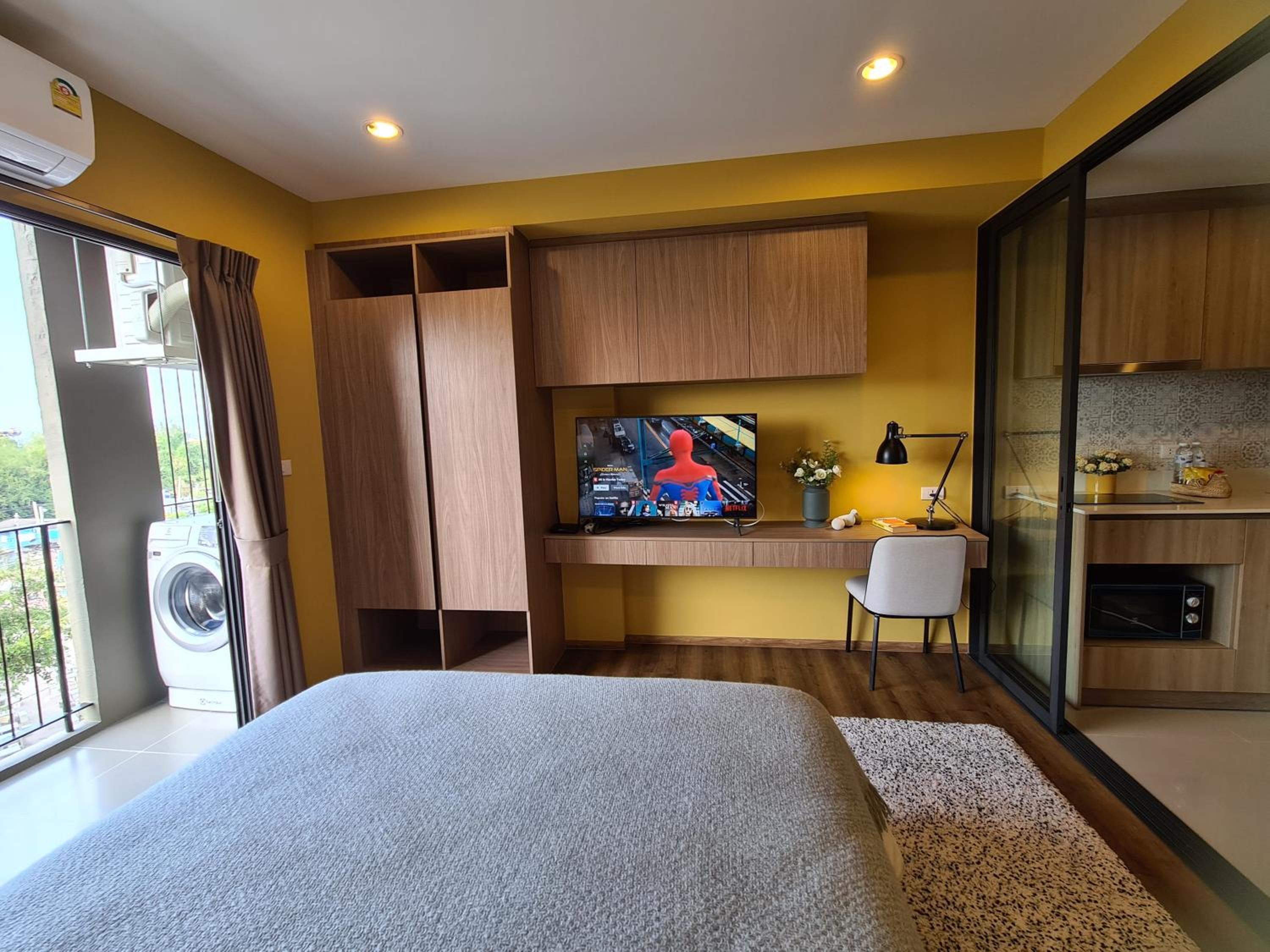 Apartment with Mountain View - Photo 14