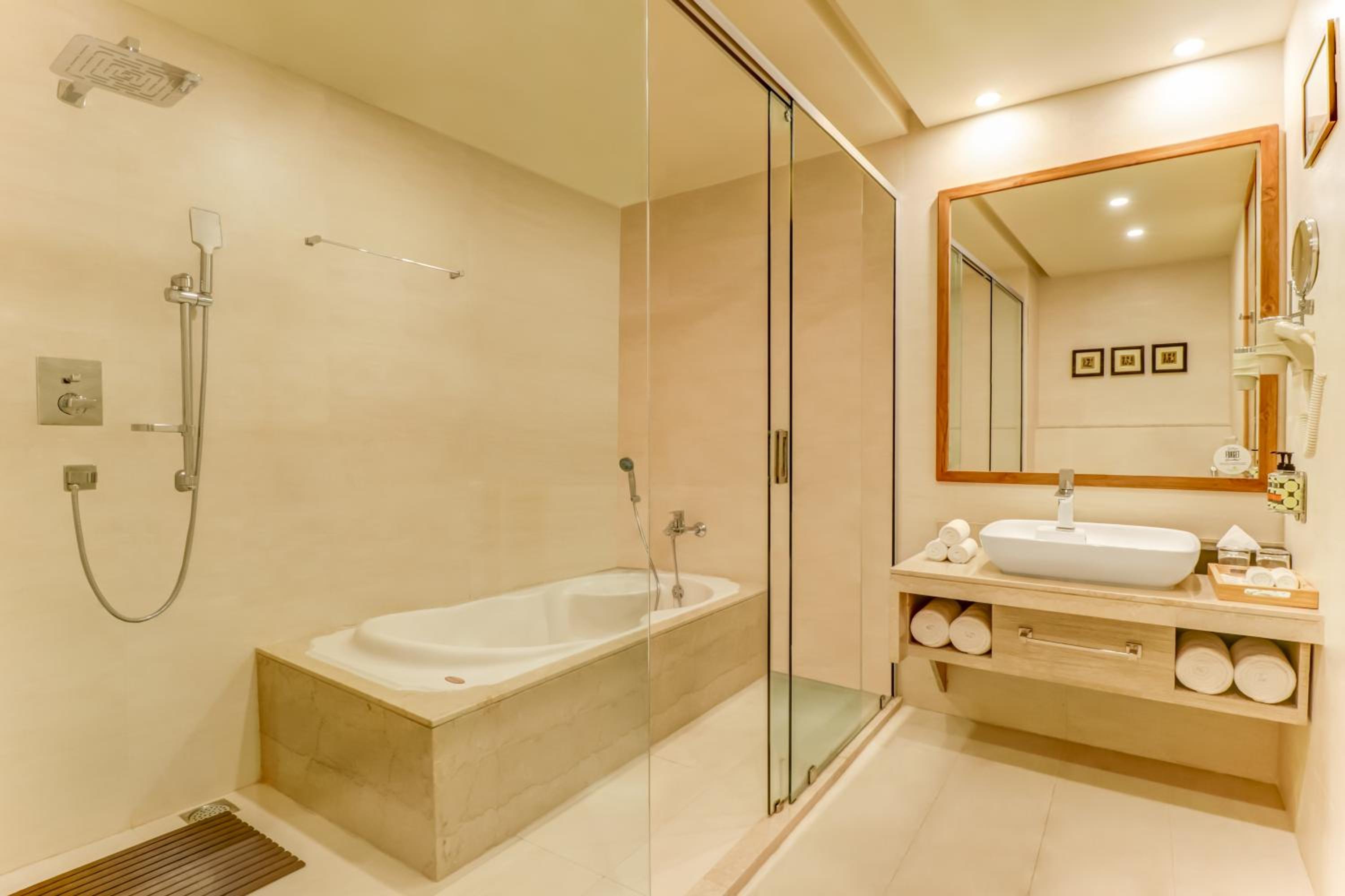 Studio Suite - Photo 5