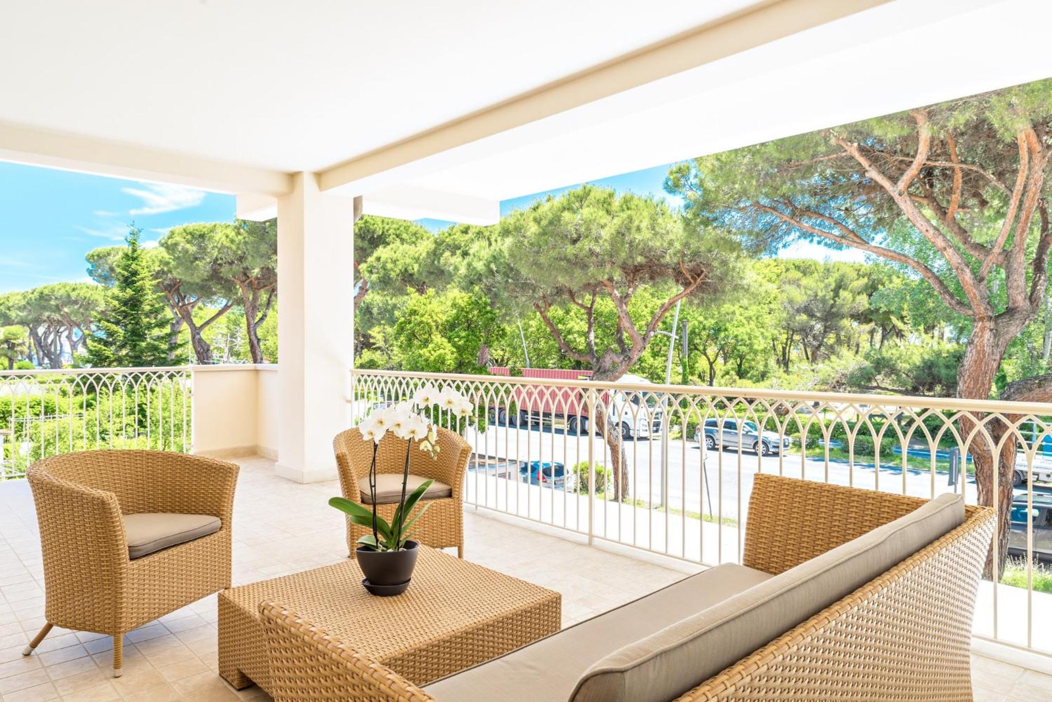 Superior Quadruple Room with Terrace - Photo 5