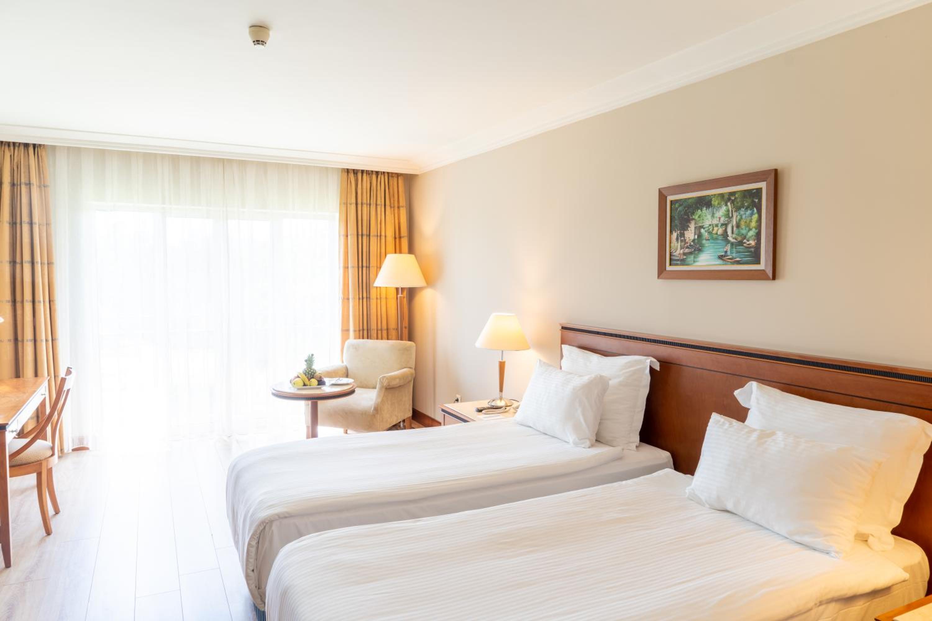 Double Room - Photo 3