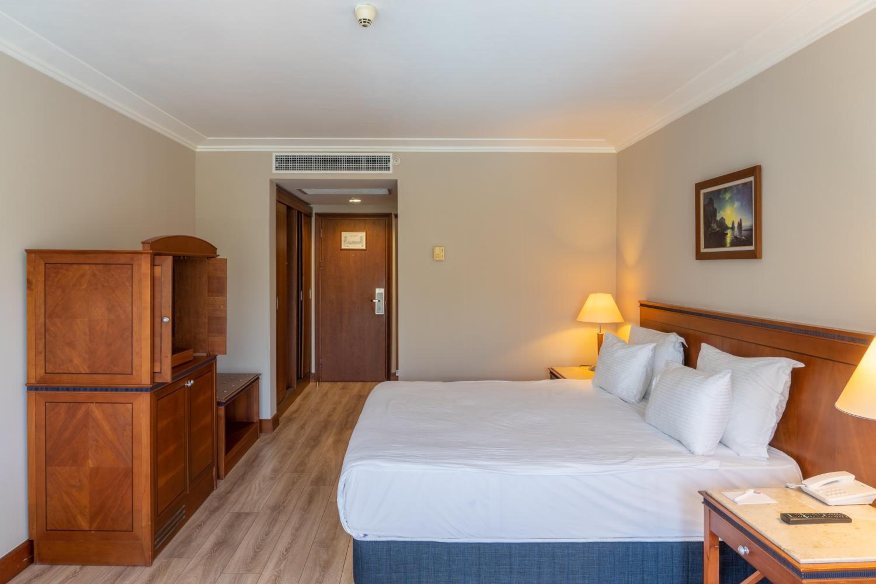 Double Room - Photo 5