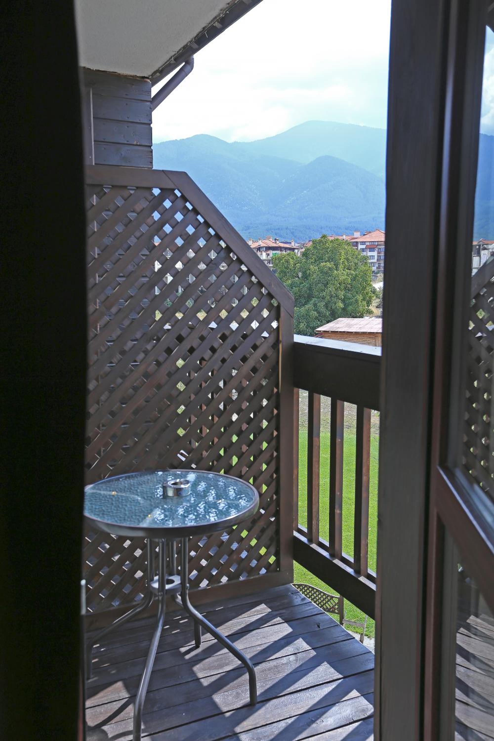 Deluxe Double Room with Balcony (2 Adults) photo 3