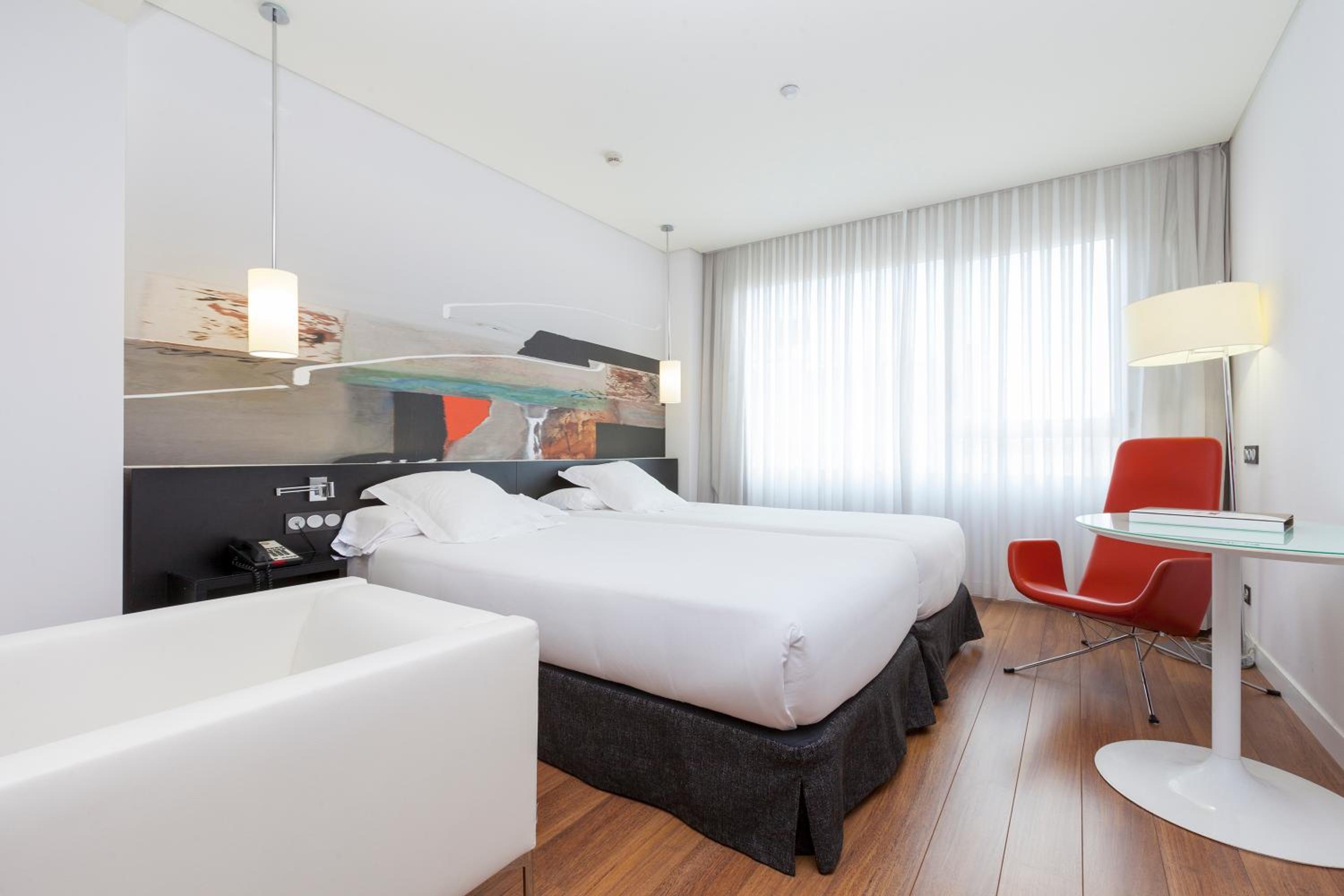  Executive Double or Twin Room with free airport shuttle - Photo 23